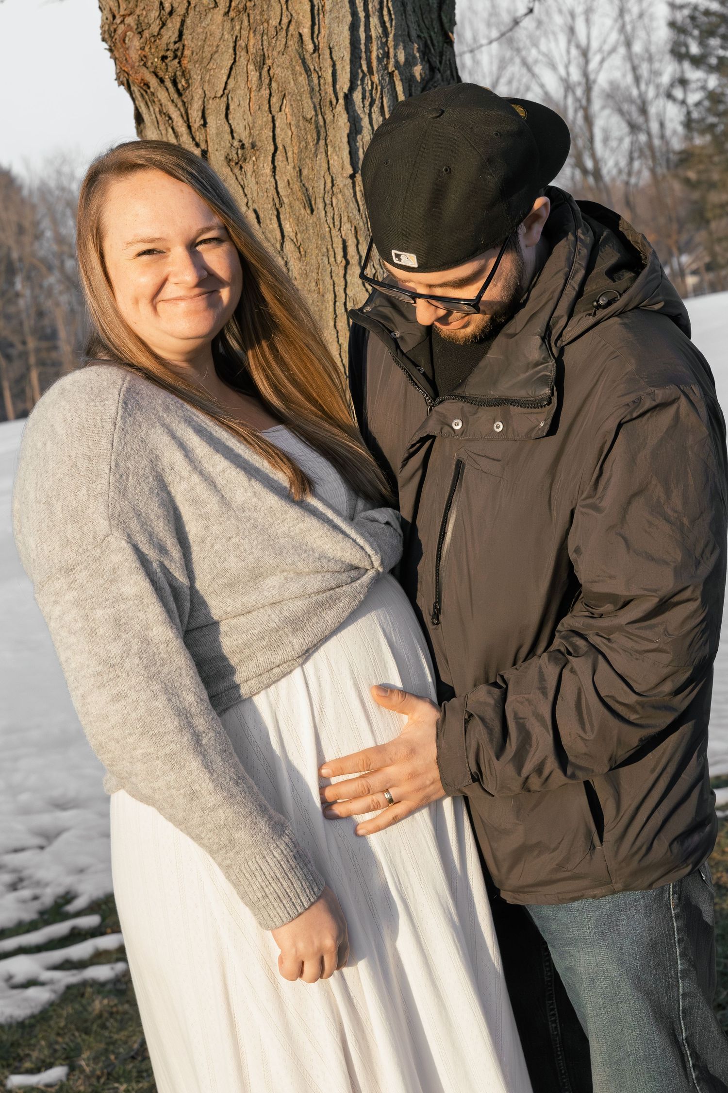 outdoor maternity session in Michigan