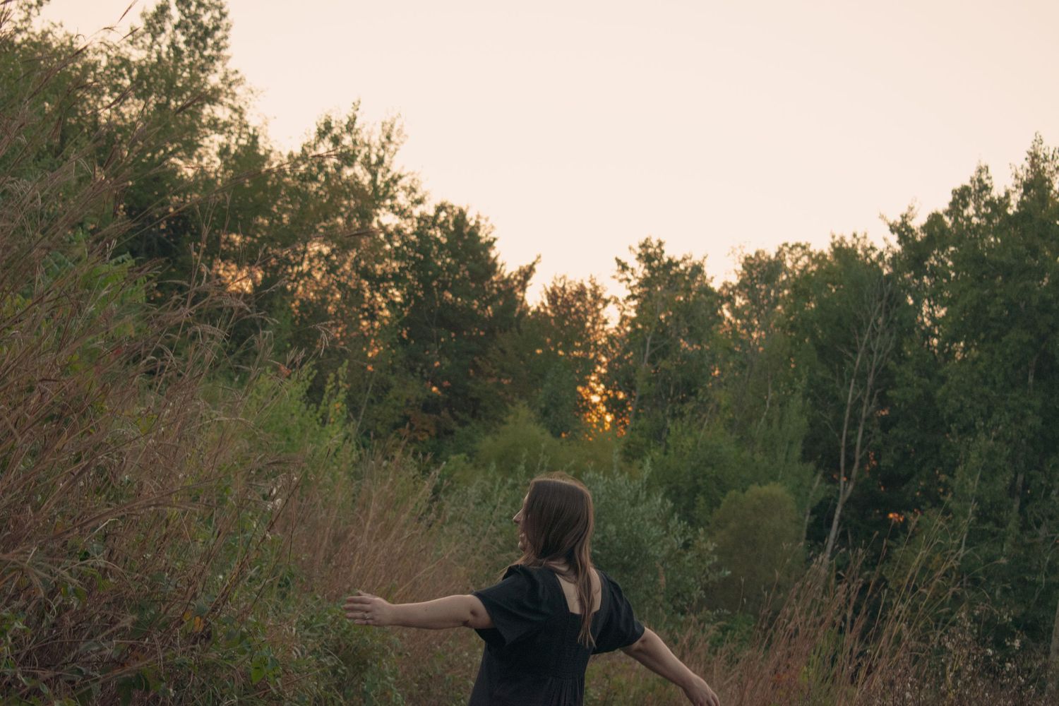 outdoor golden hour portrait in Michigan