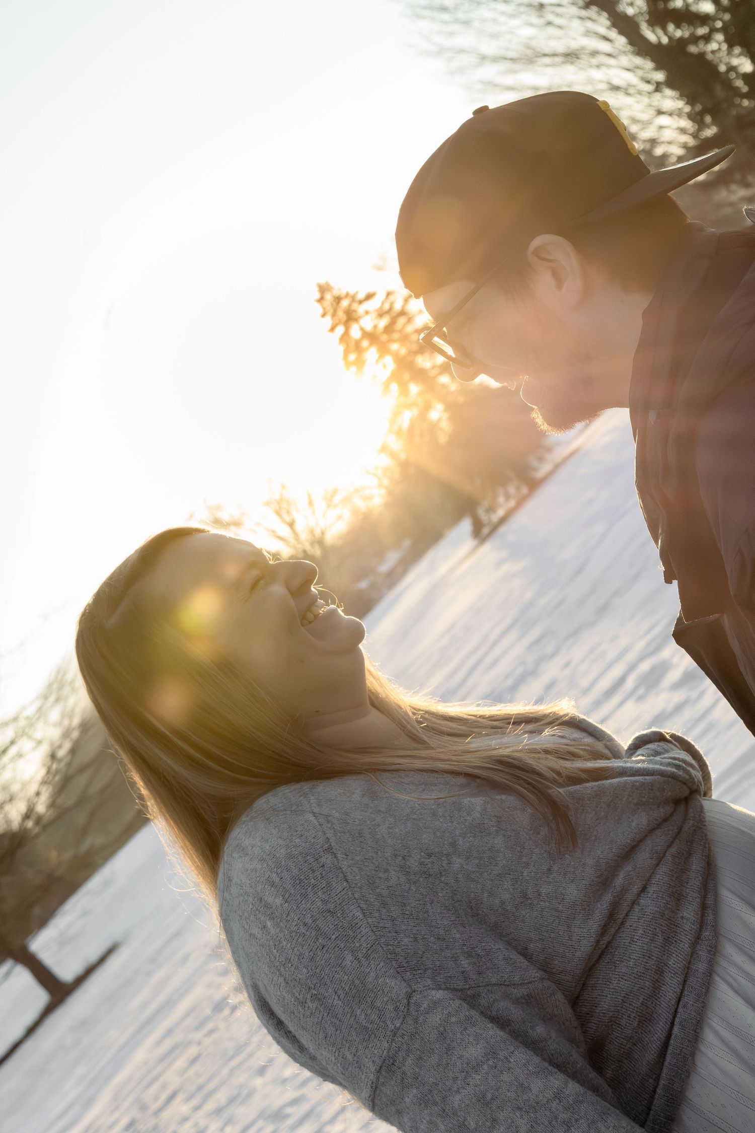outdoor golden hour maternity session in Michigan