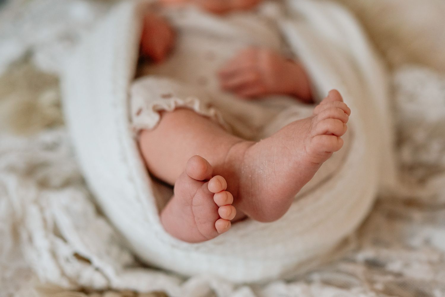 Tiny newborn fingers and toes close up, lifestyle newborn photography, Phoenixville, PA