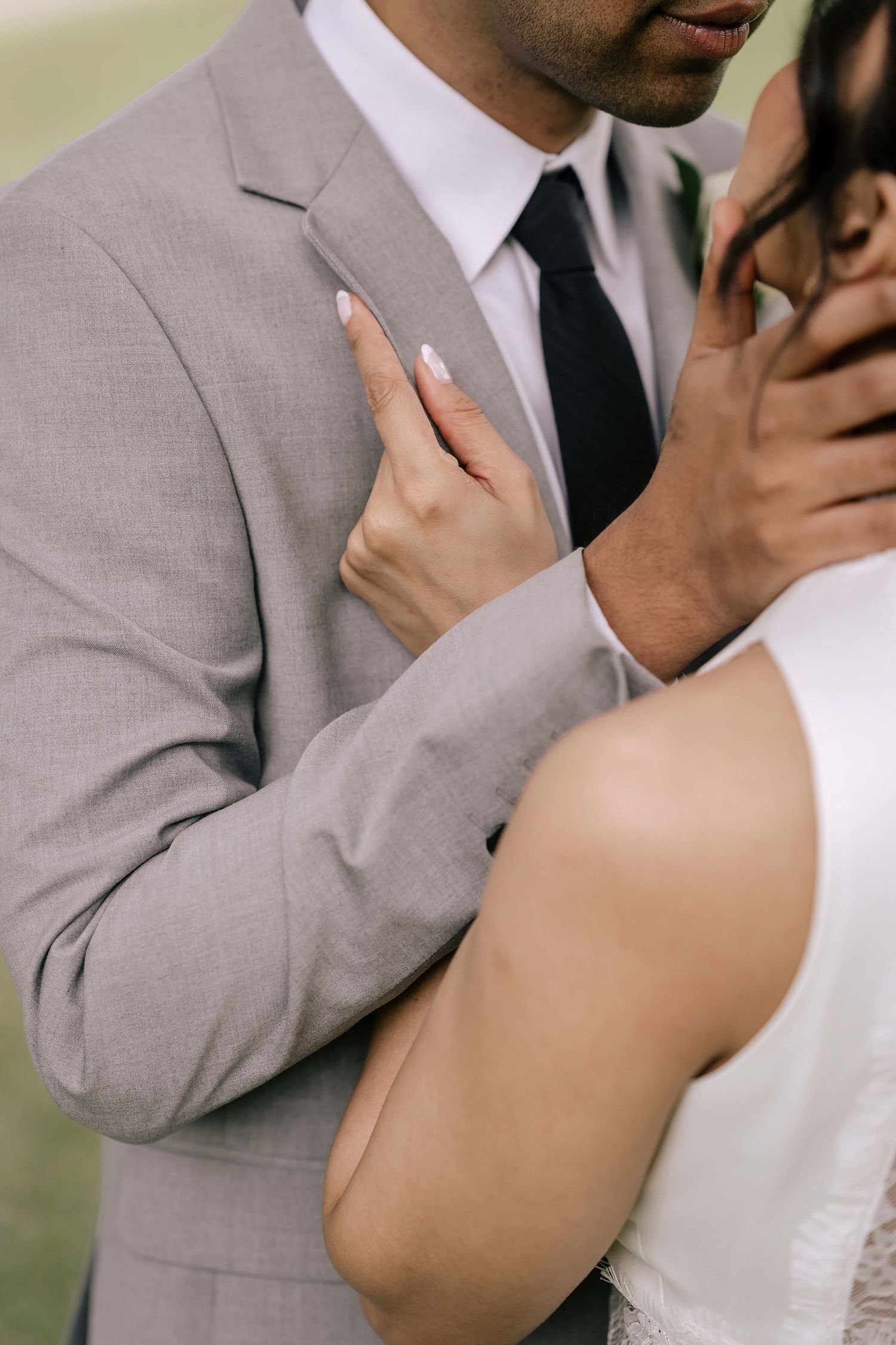 Destination Wedding Photographer in Sri Lanka | Timeless, luxury wedding photography by ENAMOUR STUDIO.