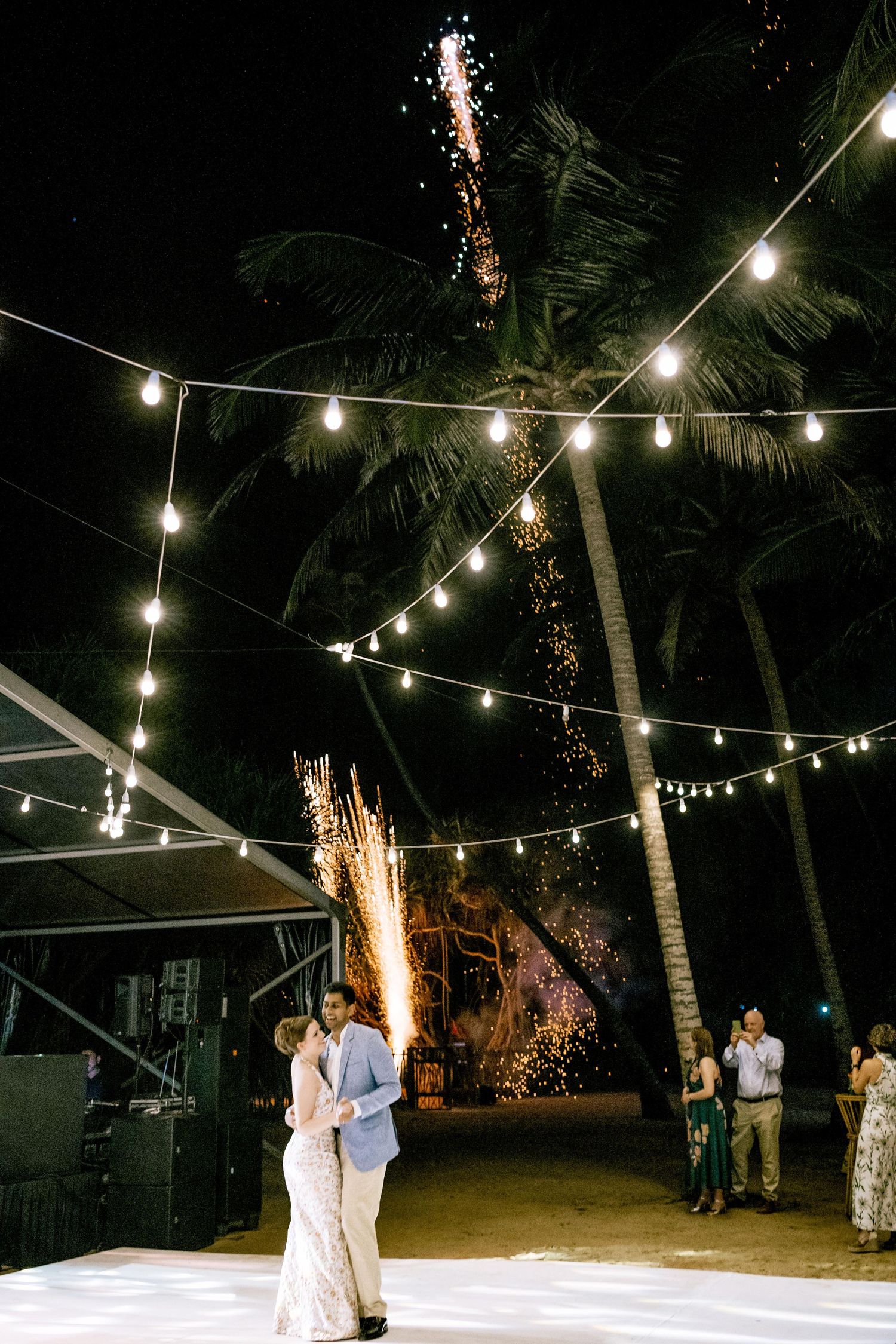 Destination Wedding Photographer in Sri Lanka | Timeless, luxury wedding photography by ENAMOUR STUDIO.