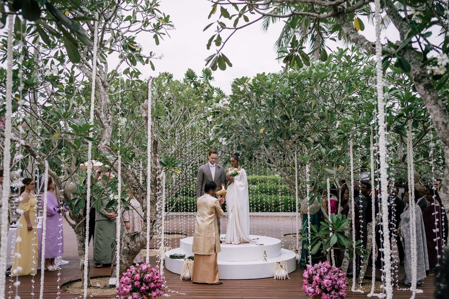 Destination Wedding Photographer in Sri Lanka | Timeless, luxury wedding photography by ENAMOUR STUDIO.