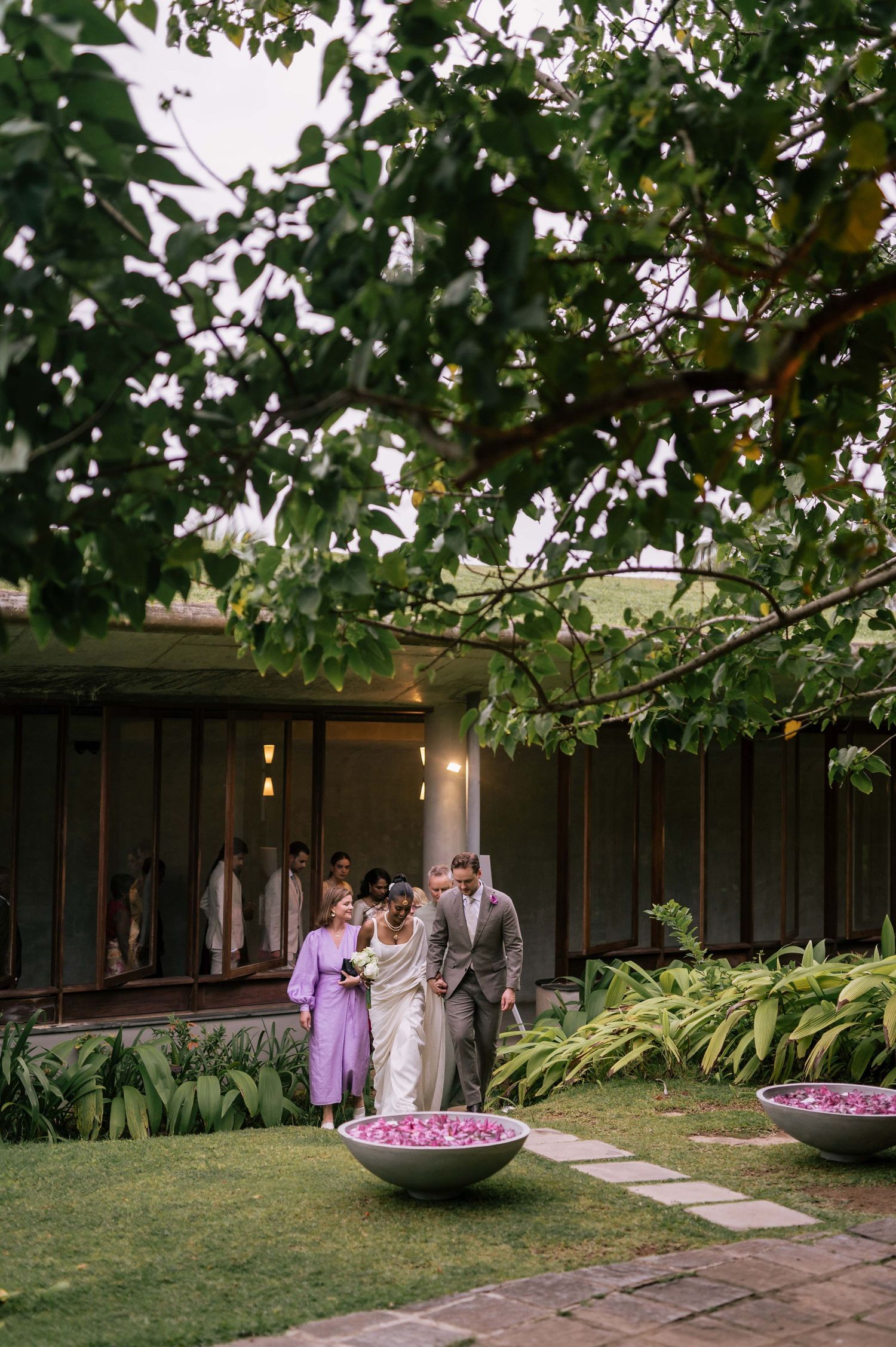 Destination Wedding Photographer in Sri Lanka | Timeless, luxury wedding photography by ENAMOUR STUDIO.
