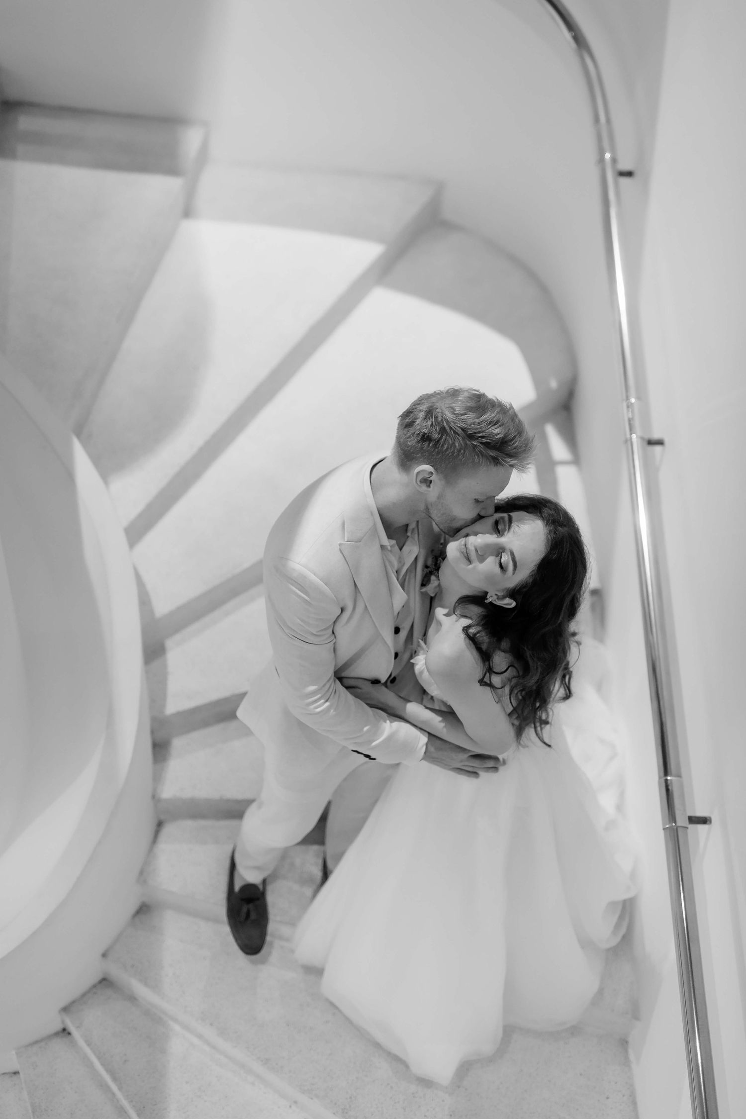 Destination Wedding Photographer in Sri Lanka | Timeless, luxury wedding photography by ENAMOUR STUDIO.