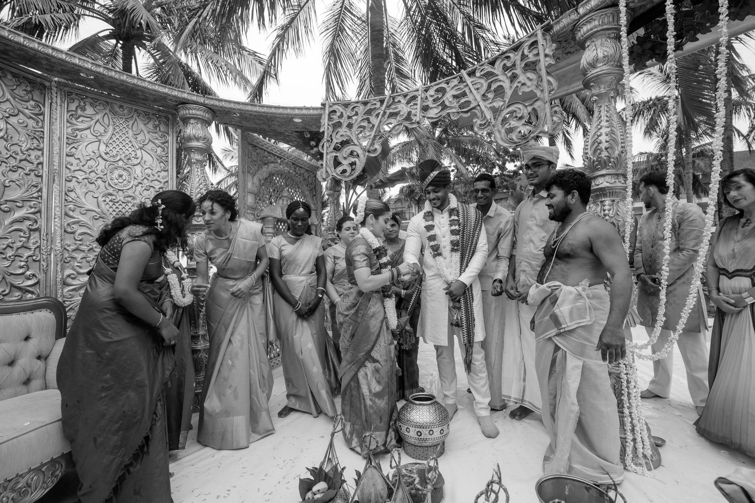 Destination Wedding Photographer in Sri Lanka | Timeless, luxury wedding photography by ENAMOUR STUDIO.