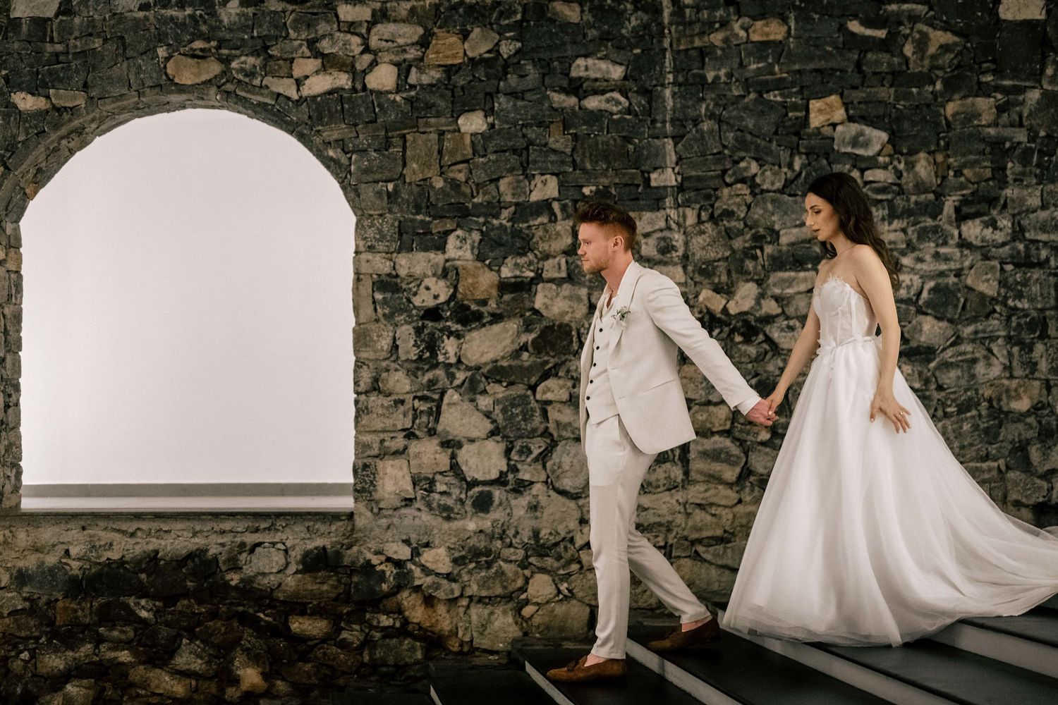 Destination Wedding Photographer in Sri Lanka | Timeless, luxury wedding photography by ENAMOUR STUDIO.