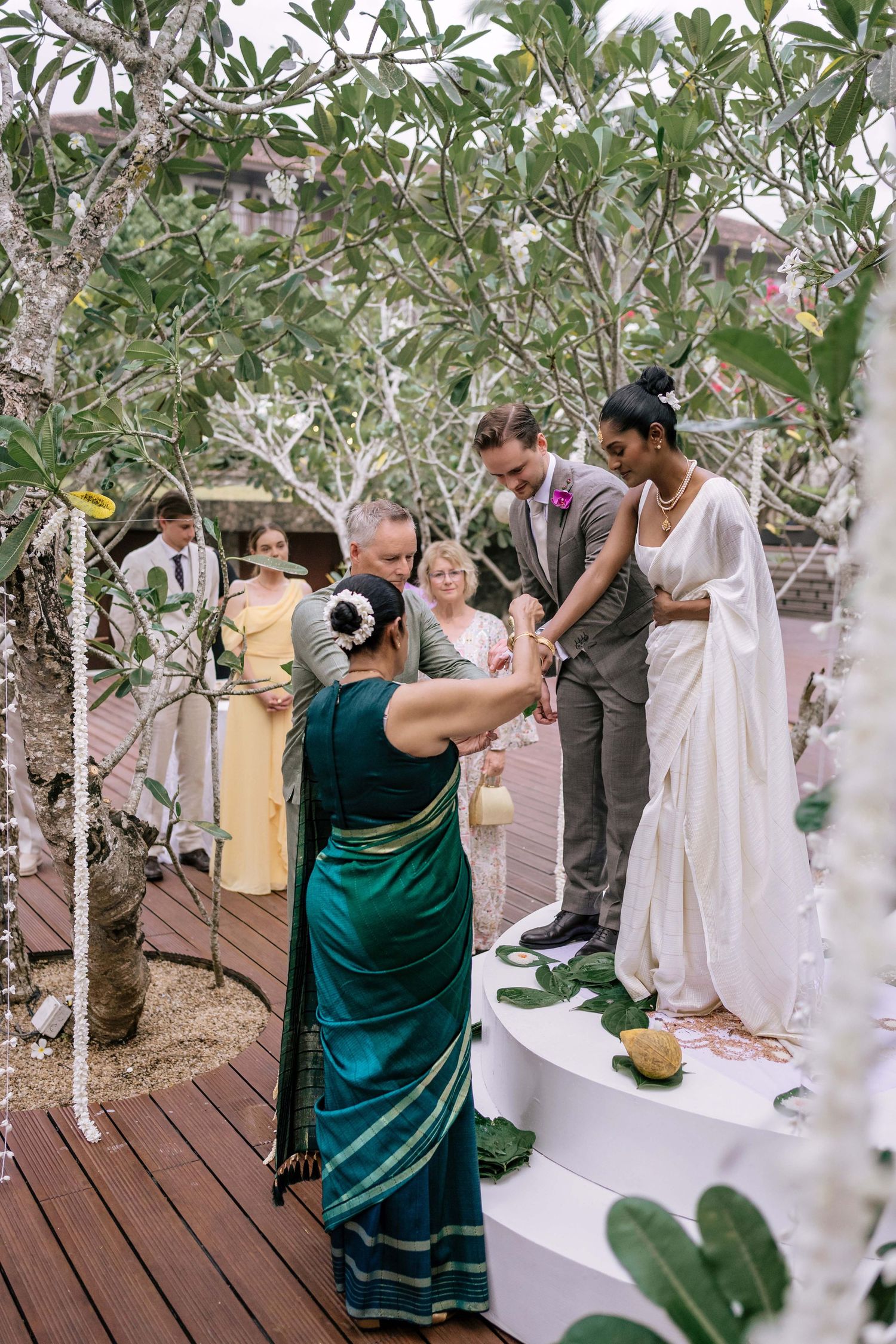 Destination Wedding Photographer in Sri Lanka | Timeless, luxury wedding photography by ENAMOUR STUDIO.