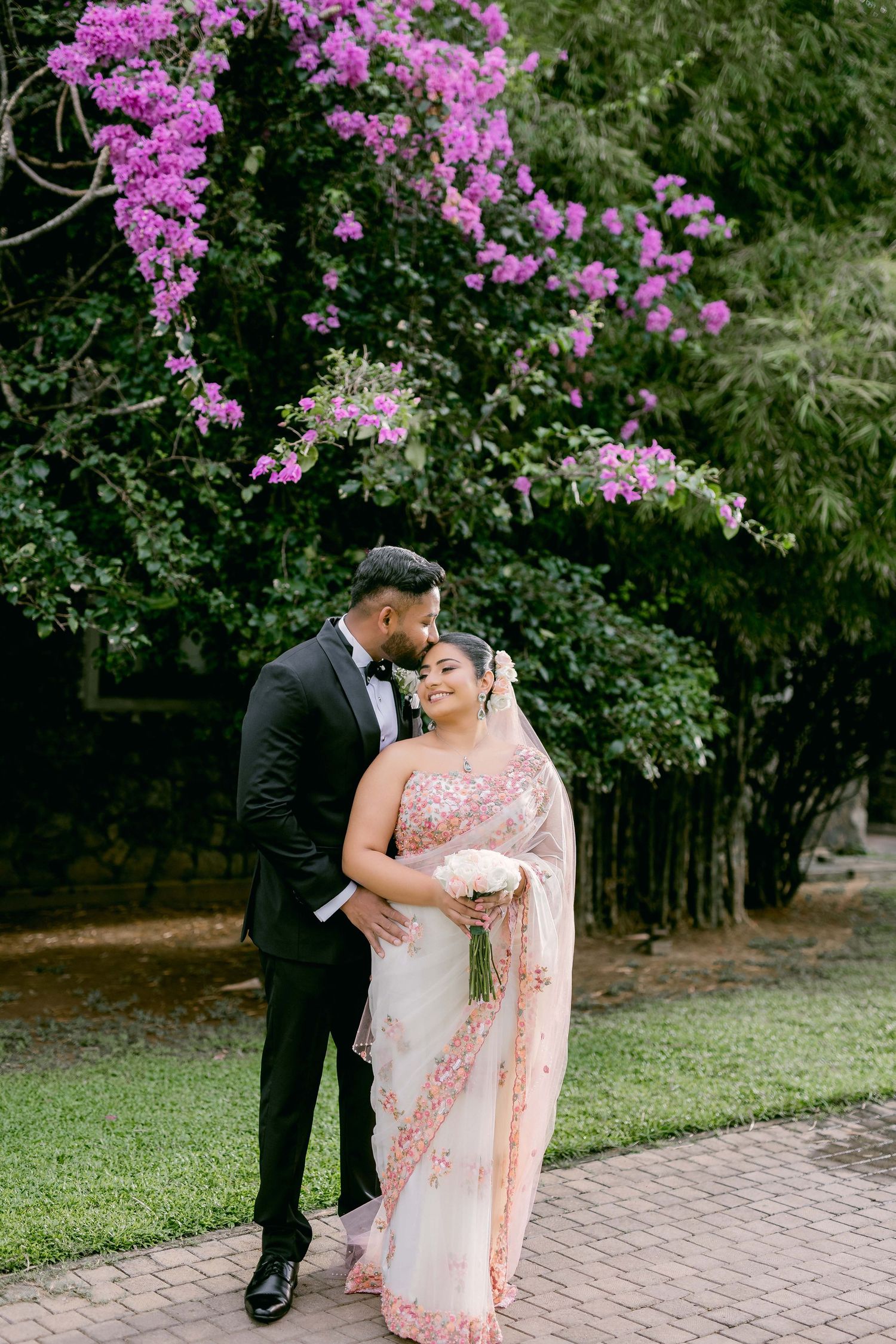 Destination Wedding Photographer in Sri Lanka | Timeless, luxury wedding photography by ENAMOUR STUDIO.