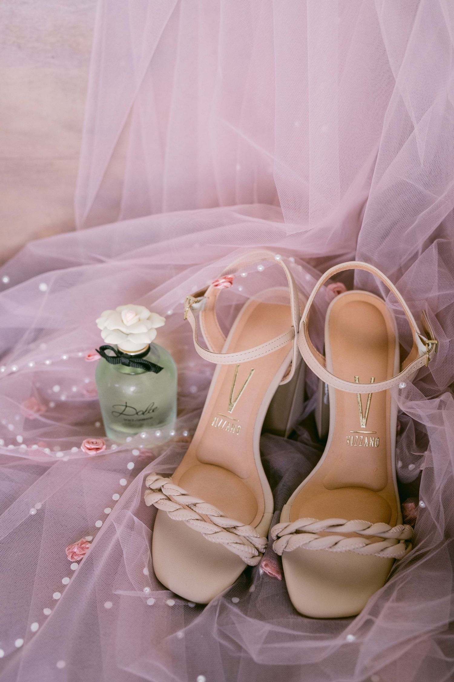 Destination Wedding Photographer in Sri Lanka | Timeless, luxury wedding photography by ENAMOUR STUDIO.