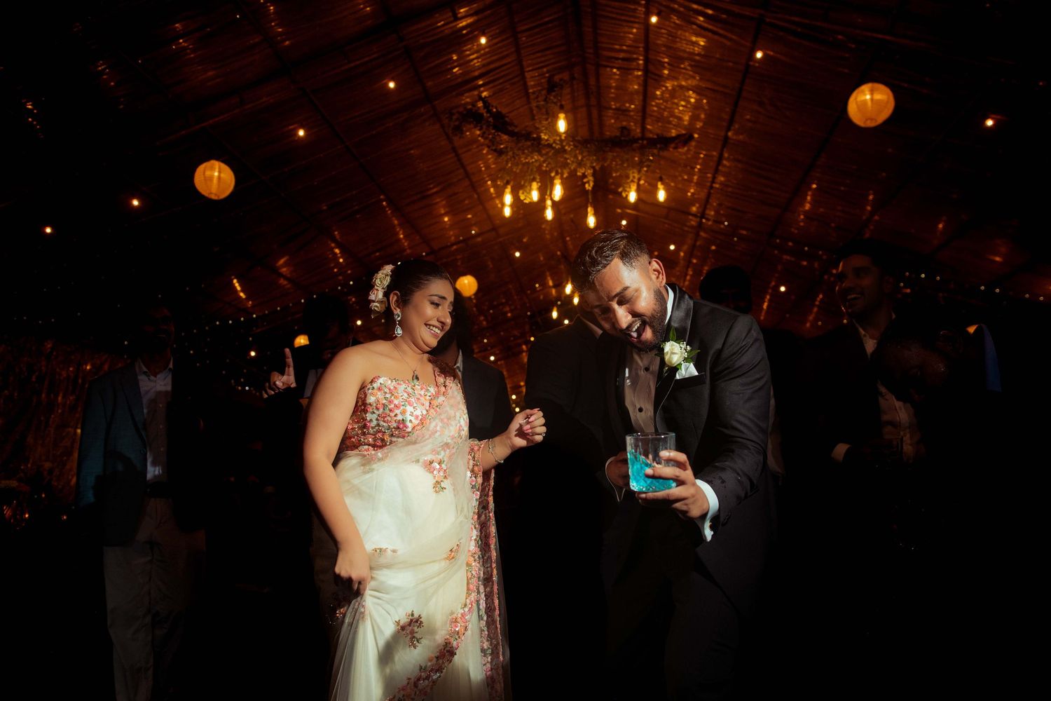 Destination Wedding Photographer in Sri Lanka | Timeless, luxury wedding photography by ENAMOUR STUDIO.