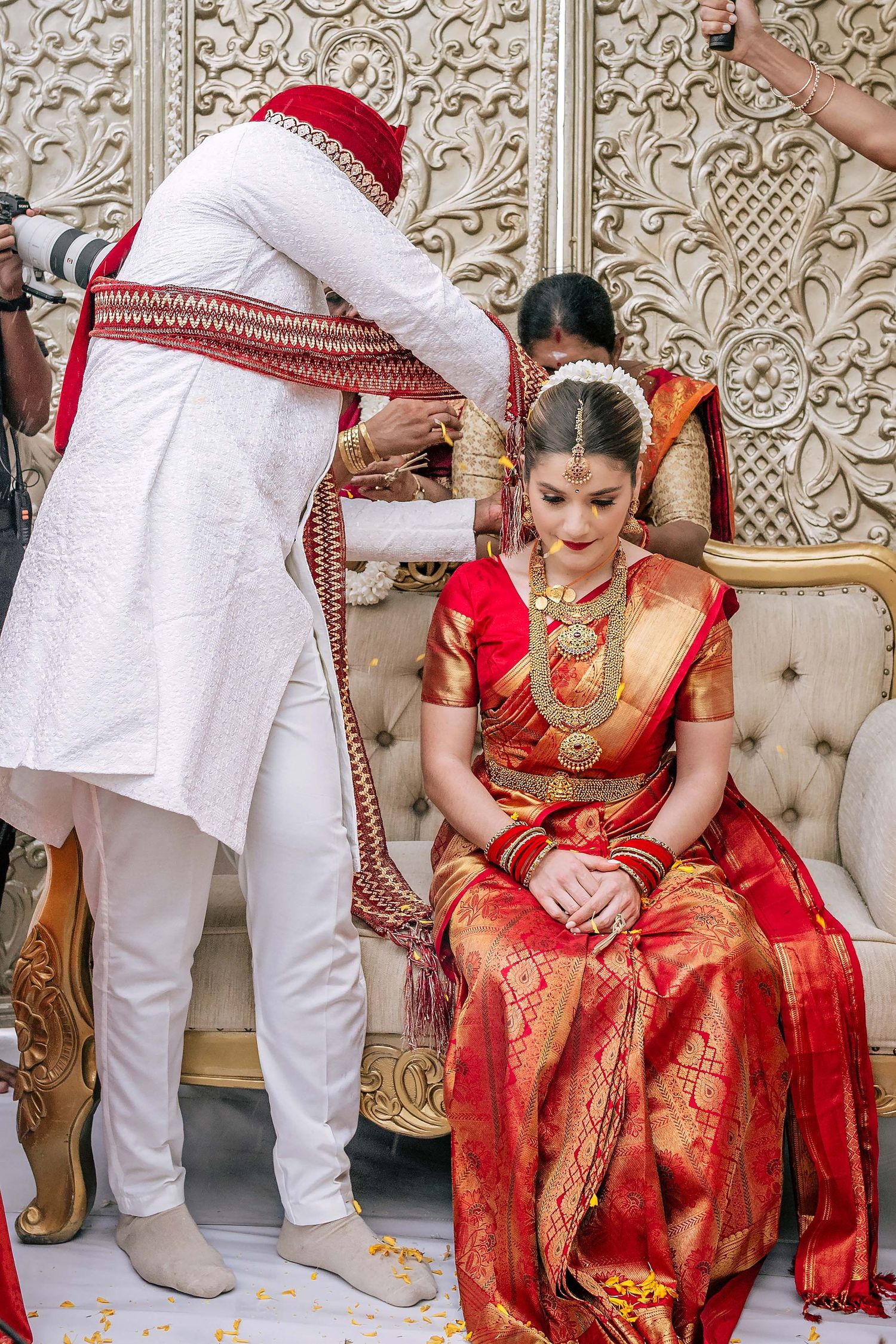 Destination Wedding Photographer in Sri Lanka | Timeless, luxury wedding photography by ENAMOUR STUDIO.