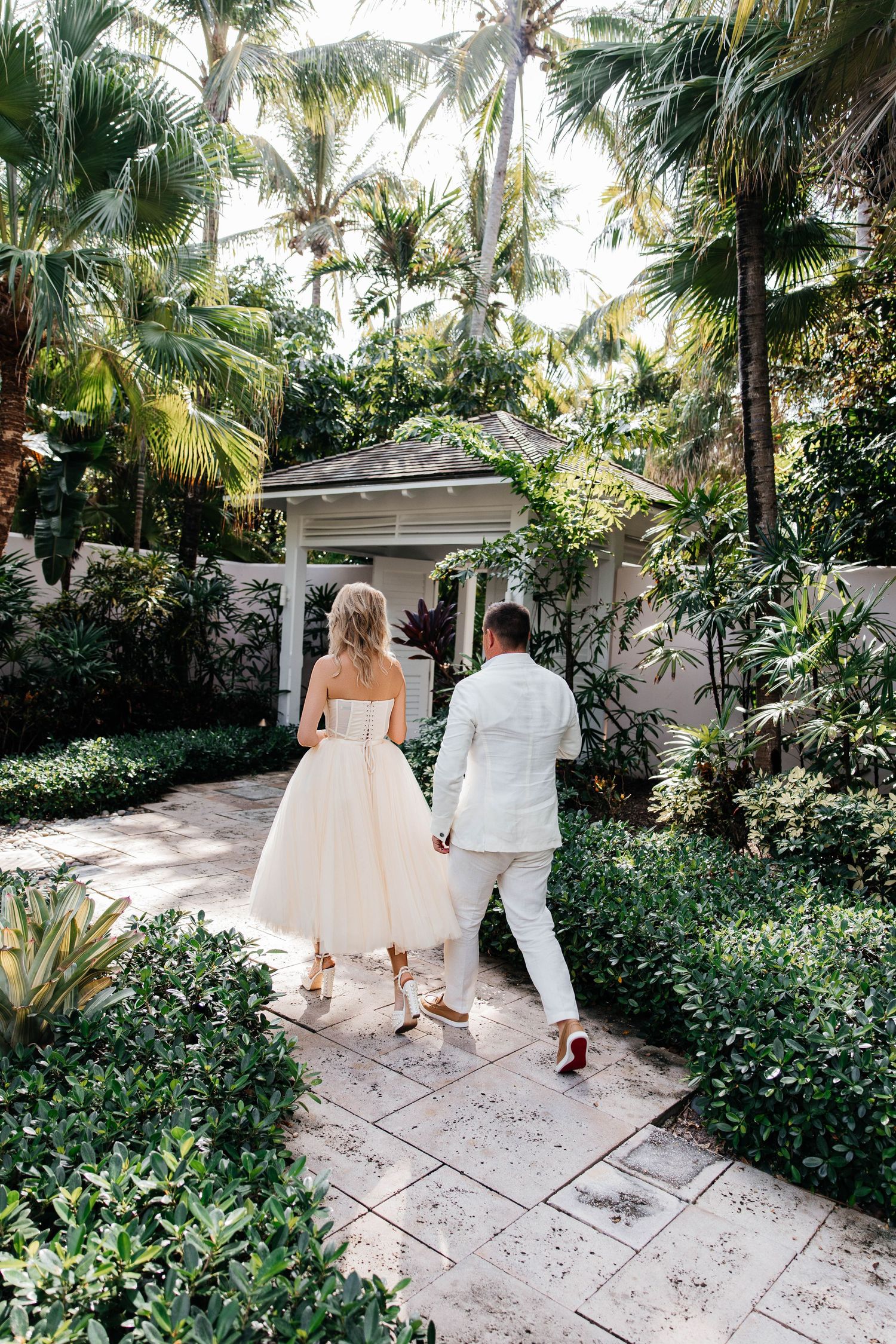 Luxury elopement shoot at Ocean Club Bahamas Resort