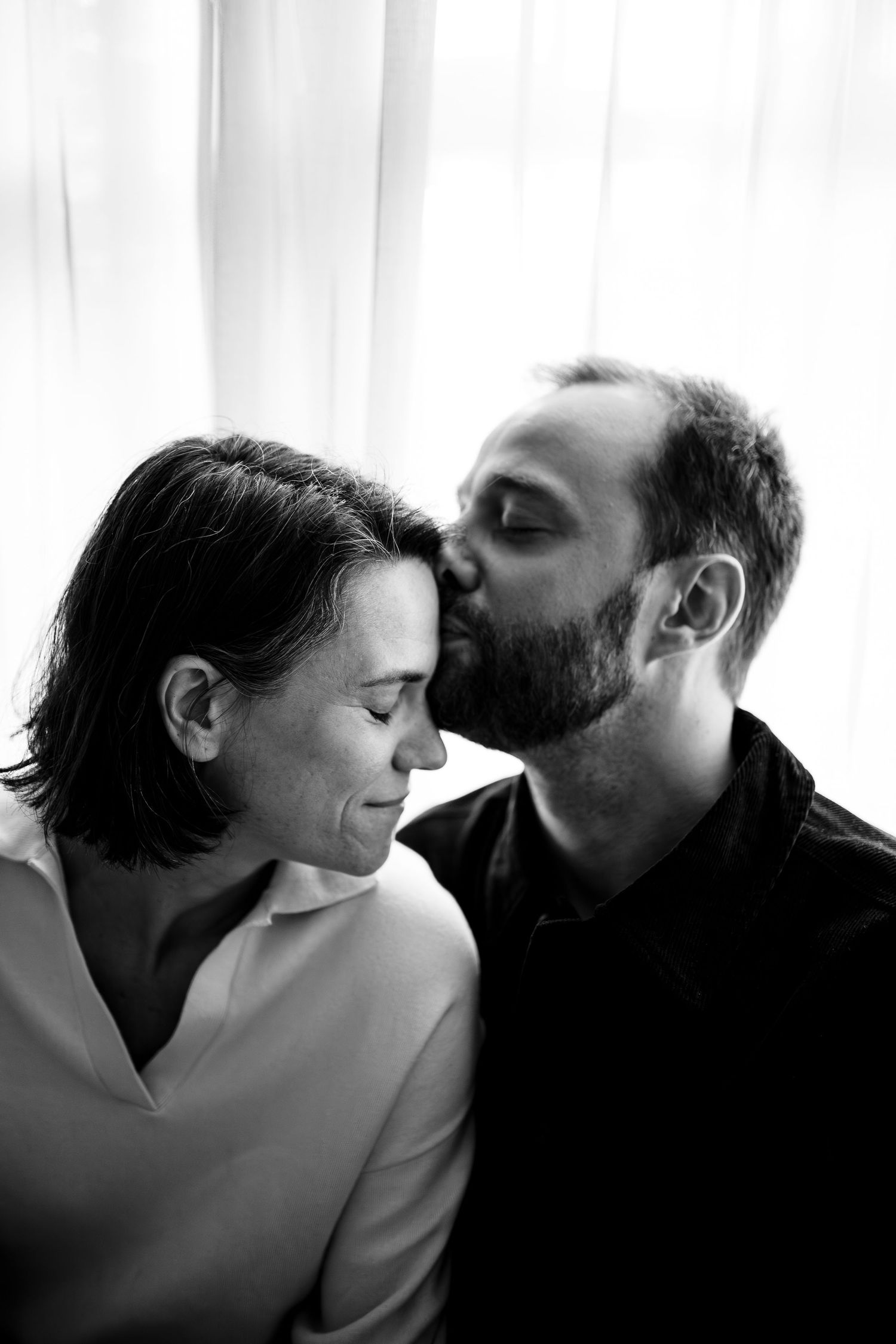 Photo de couple bisou front