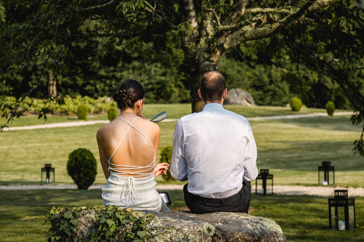 photo mariage couple de dos