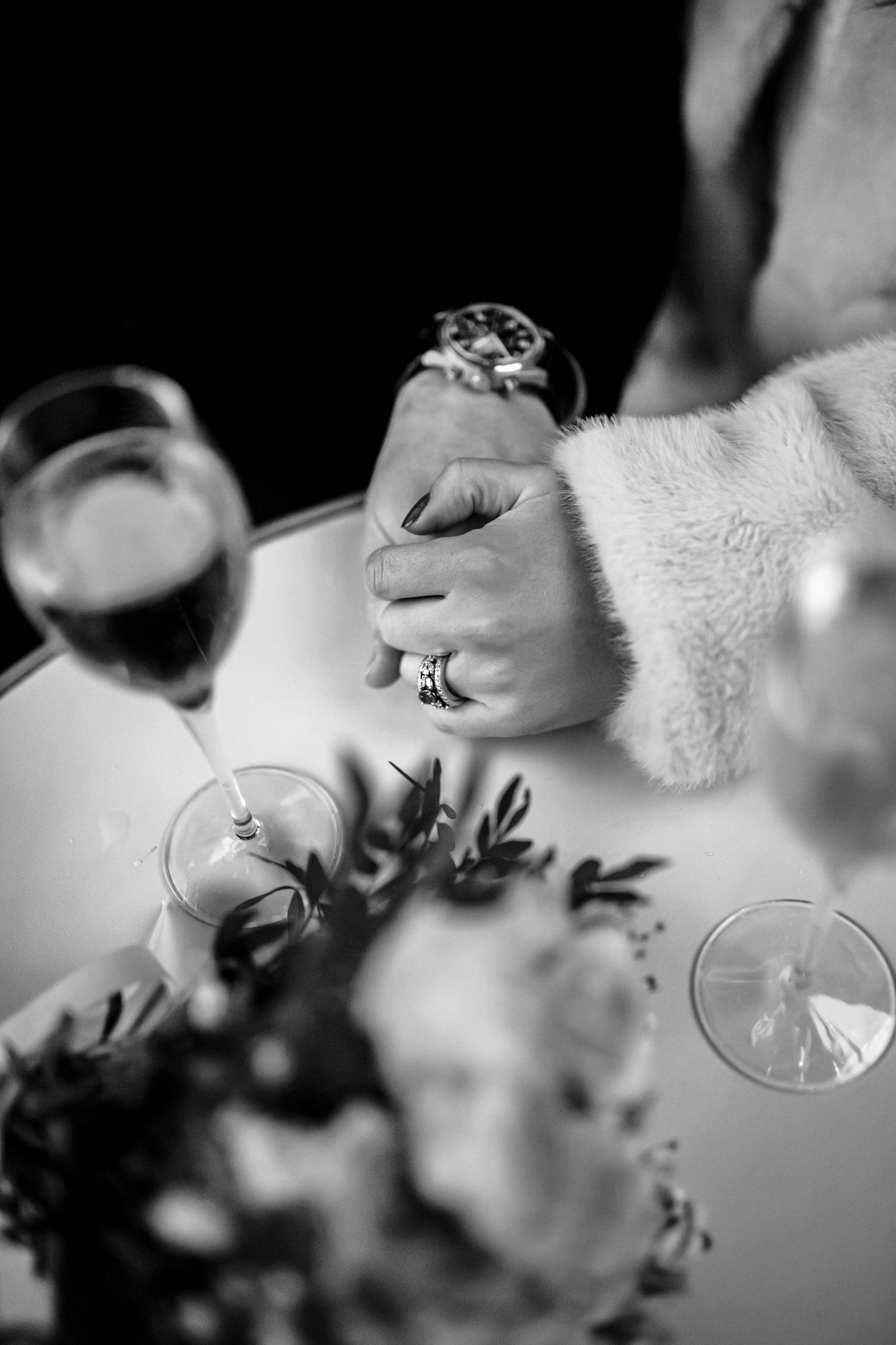 bouquet et champagne bar café chic mariés mariée