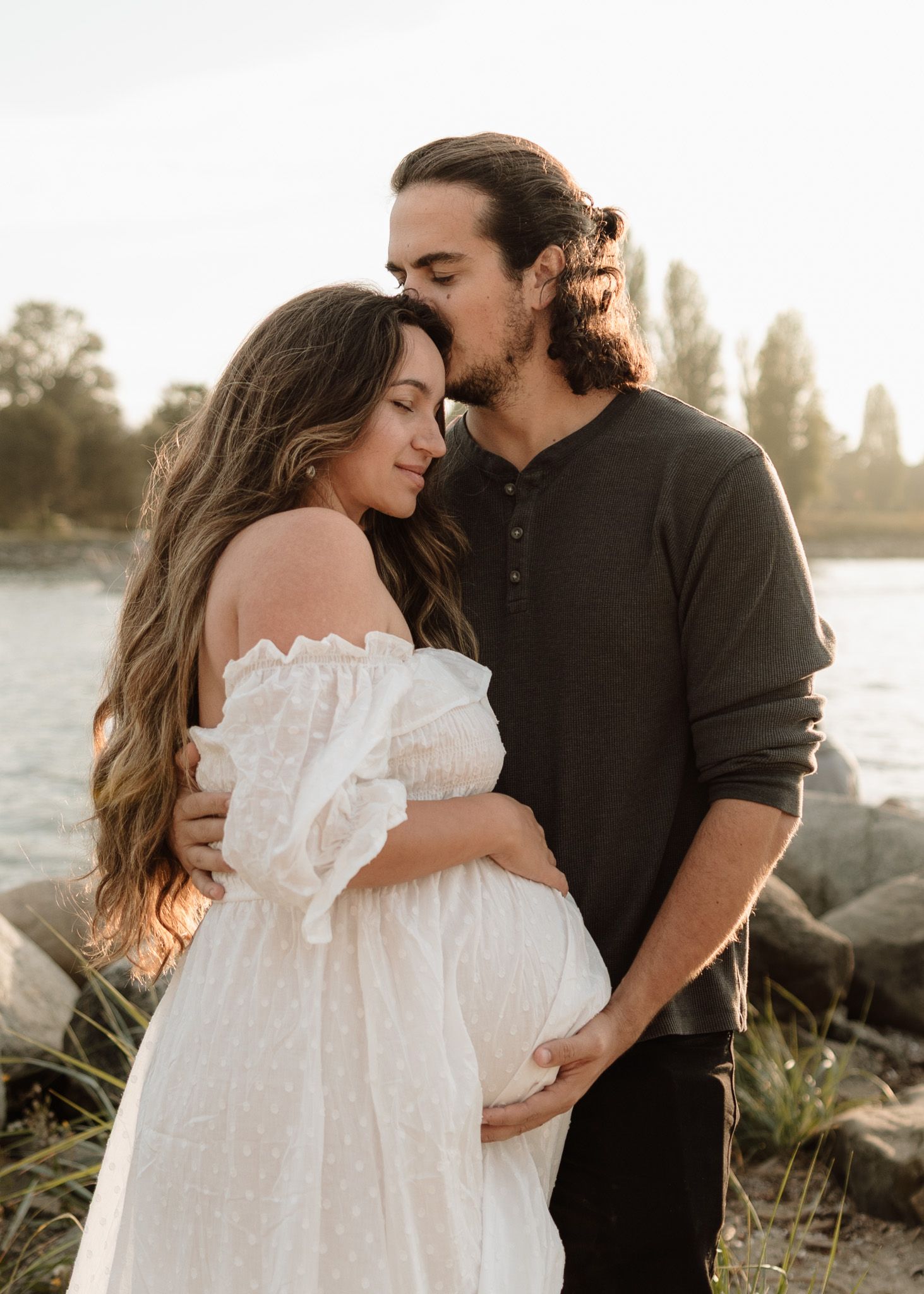 Vancouver maternity, family maternity, sunset beach maternity, beach maternity, pregnancy photography, motherhood photography, golden hour