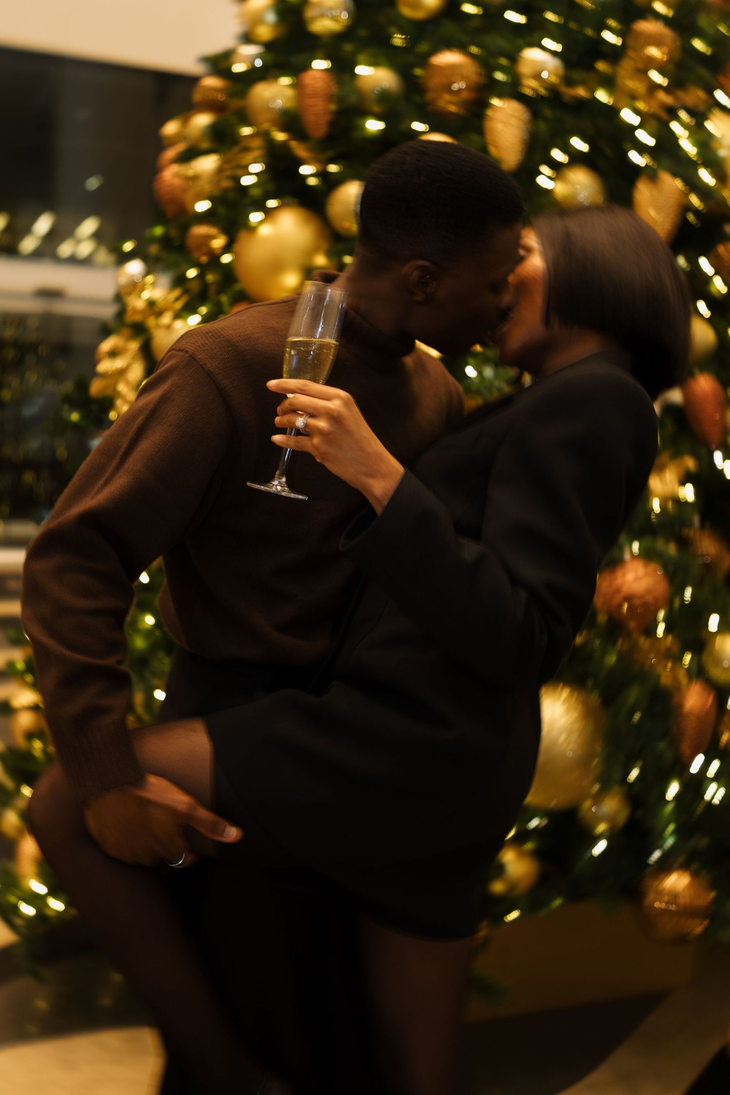 downtown Vancouver, couples session, Christmas tree photography, proposal photography, engagement session, Vancouver engagement photo