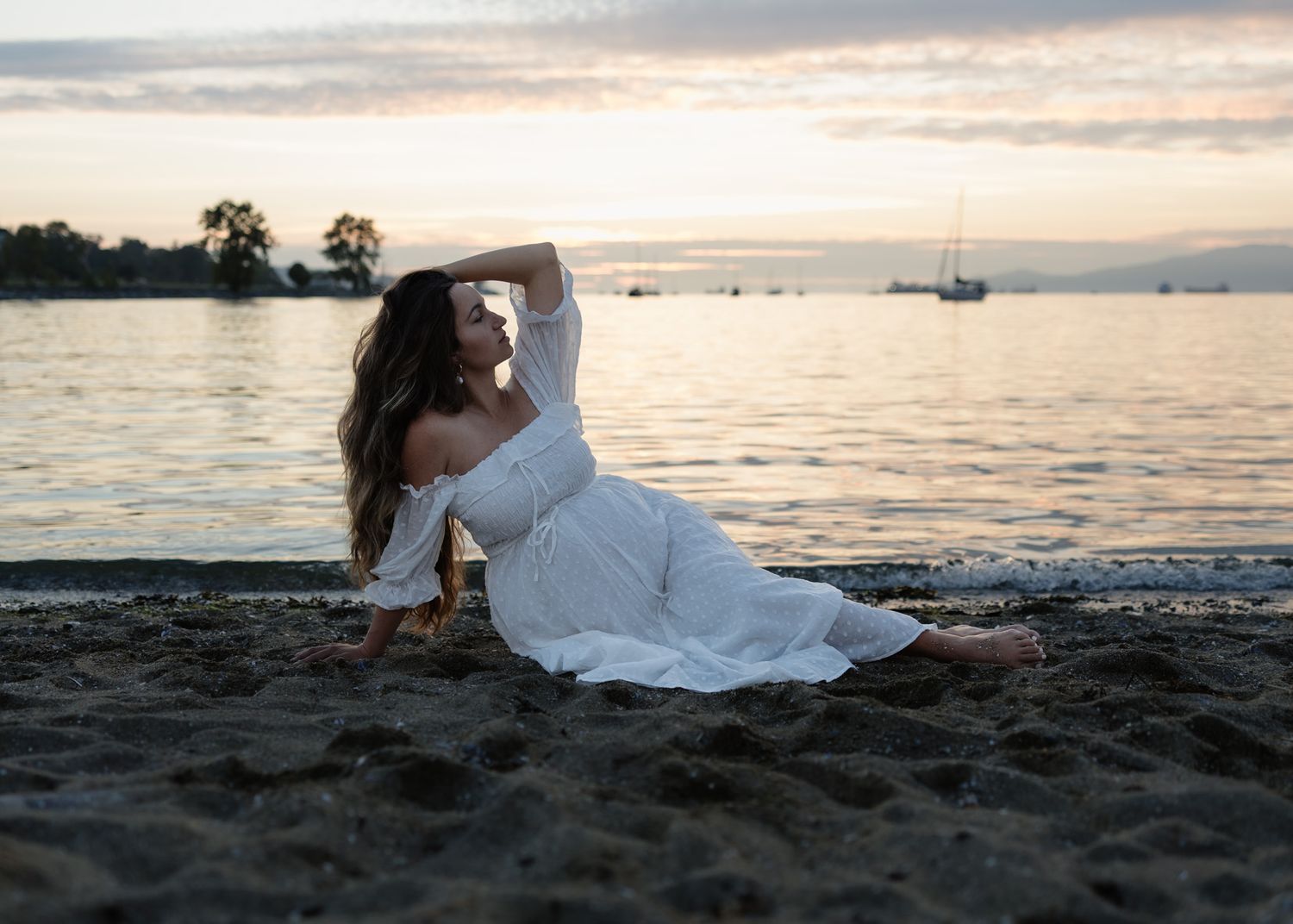Vancouver maternity, fall maternity, sunset beach maternity, beach maternity, pregnancy photography, motherhood photography, golden hour