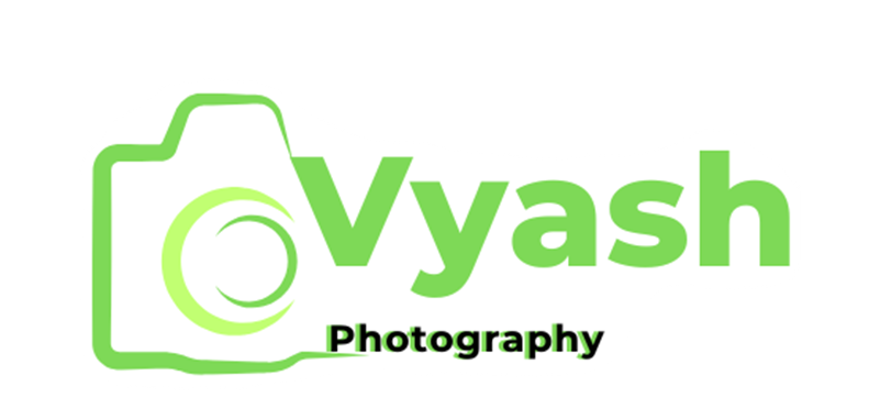 Green and white minimalist photography business logo design.