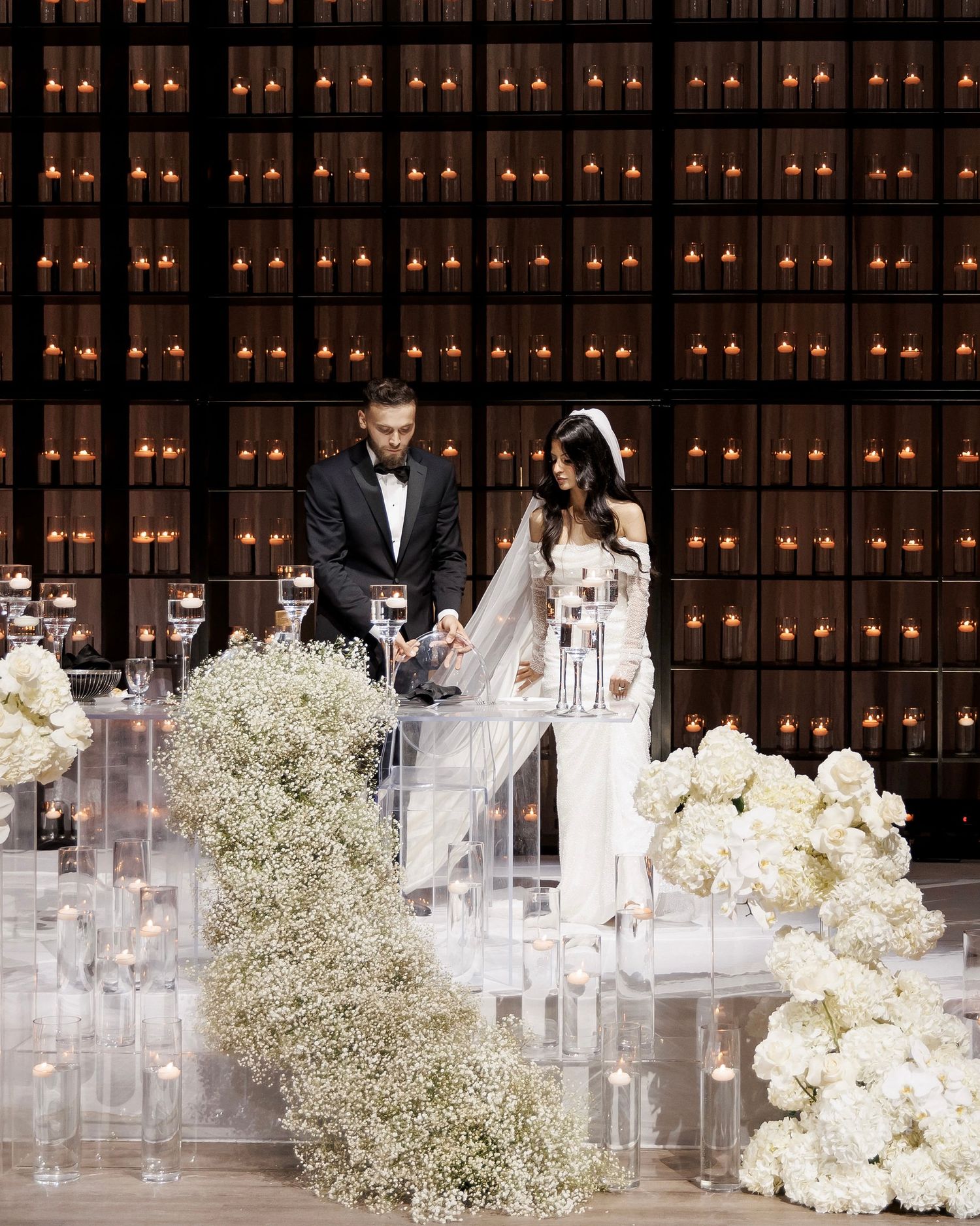 Timeless and elegant wedding photography based in Toronto, Canada.