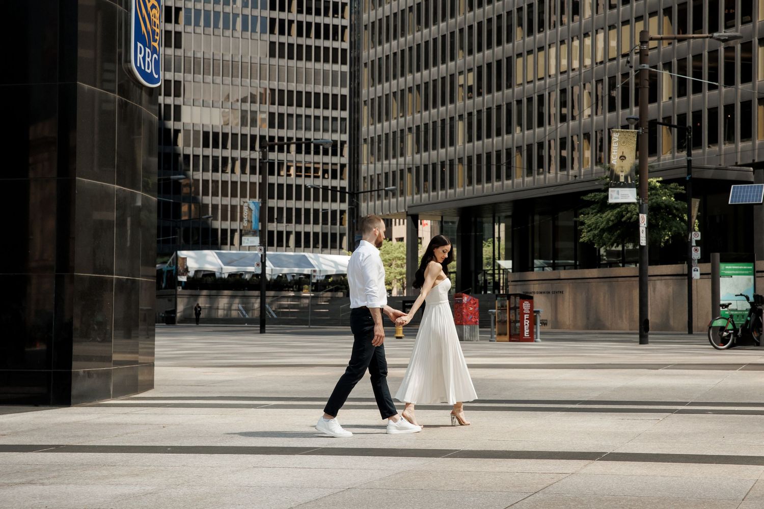 Editorial style downtown Toronto engagement session at some of my favourite Toronto photography locations for engagement photos.