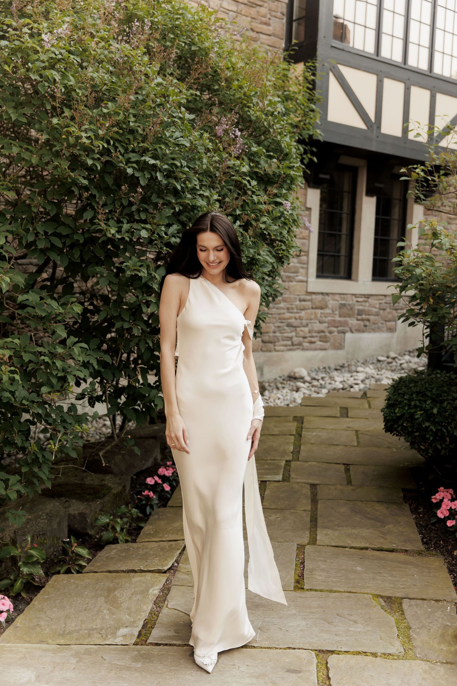 Elegant editorial style wedding and engagement photos shot in Toronto, Ontario. Canadian photographer available for destination weddings.