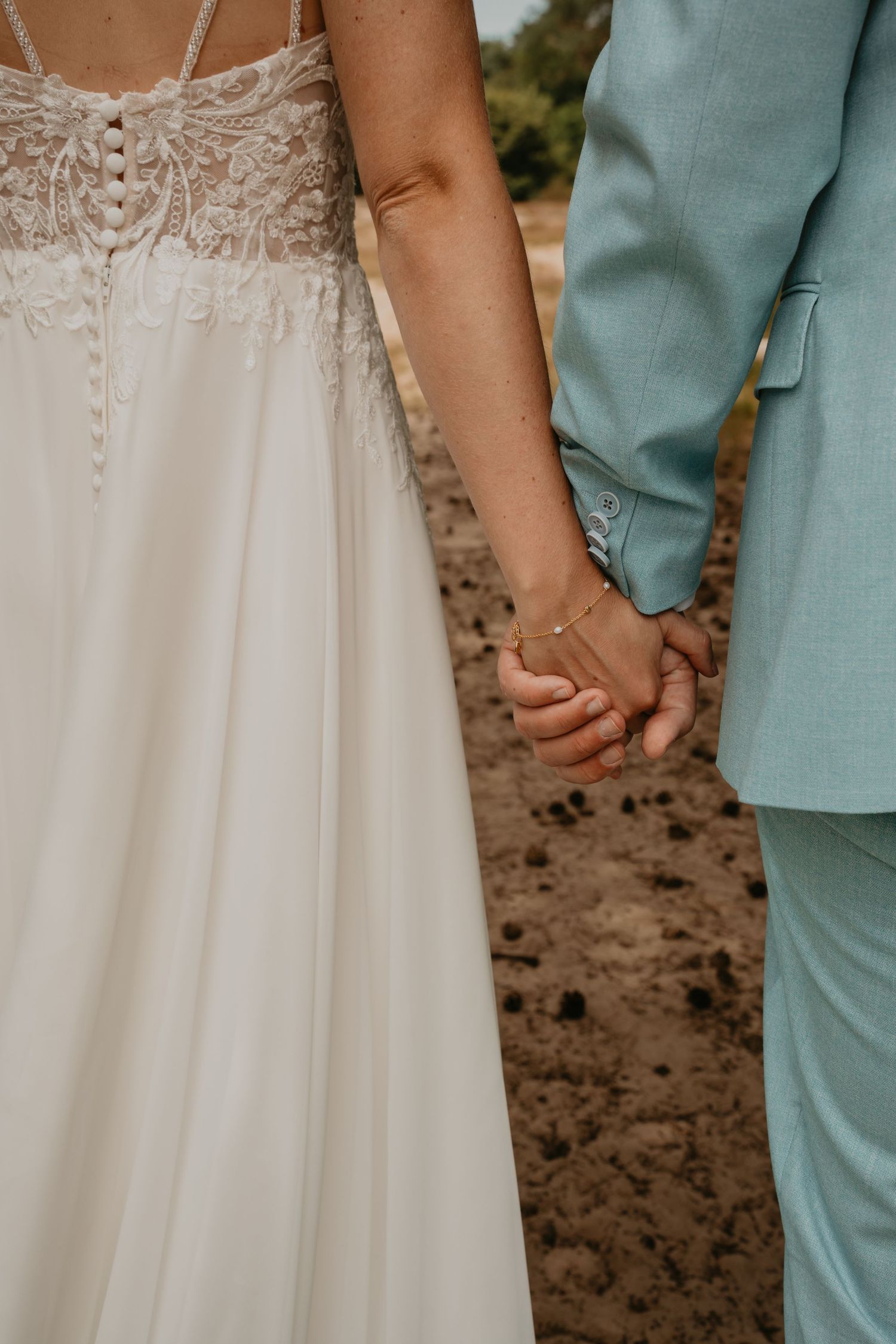 Verbinding tijdens bruidsfotografie | Carmen Roossien Fotografie