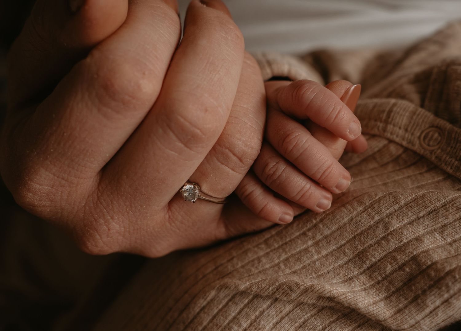 Details tijdens newbornshoot | Carmen Roossien Fotografie