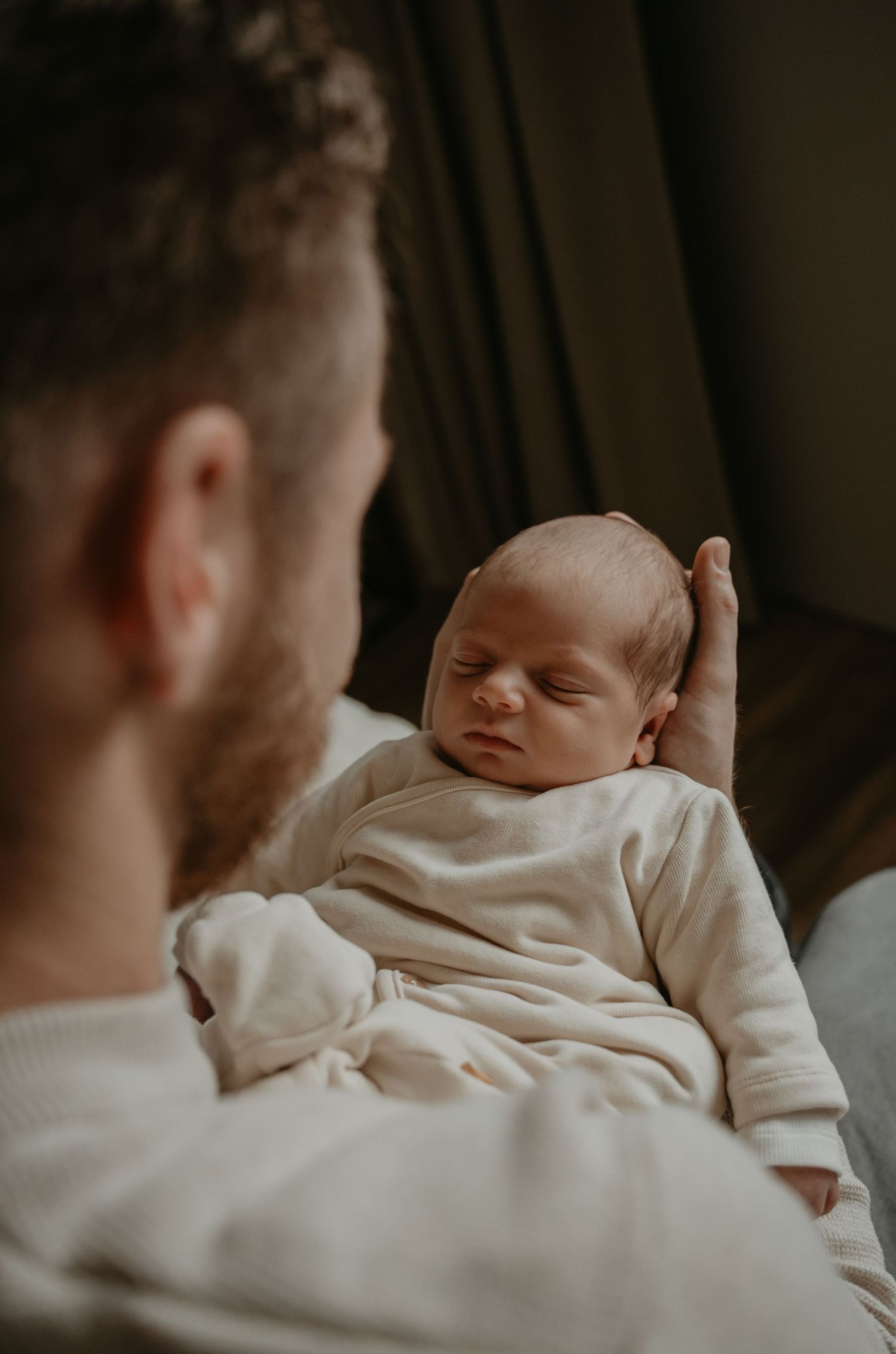 Bij papa ben je veilig | Carmen Roossien Fotografie