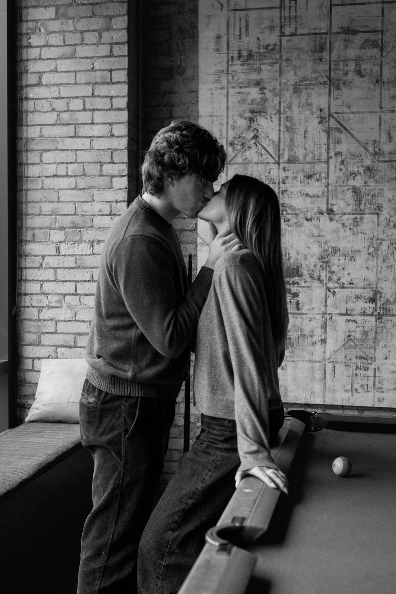 Couples session in Minneapolis, Minnesota. Captured by Makayla Miranda Photo.
