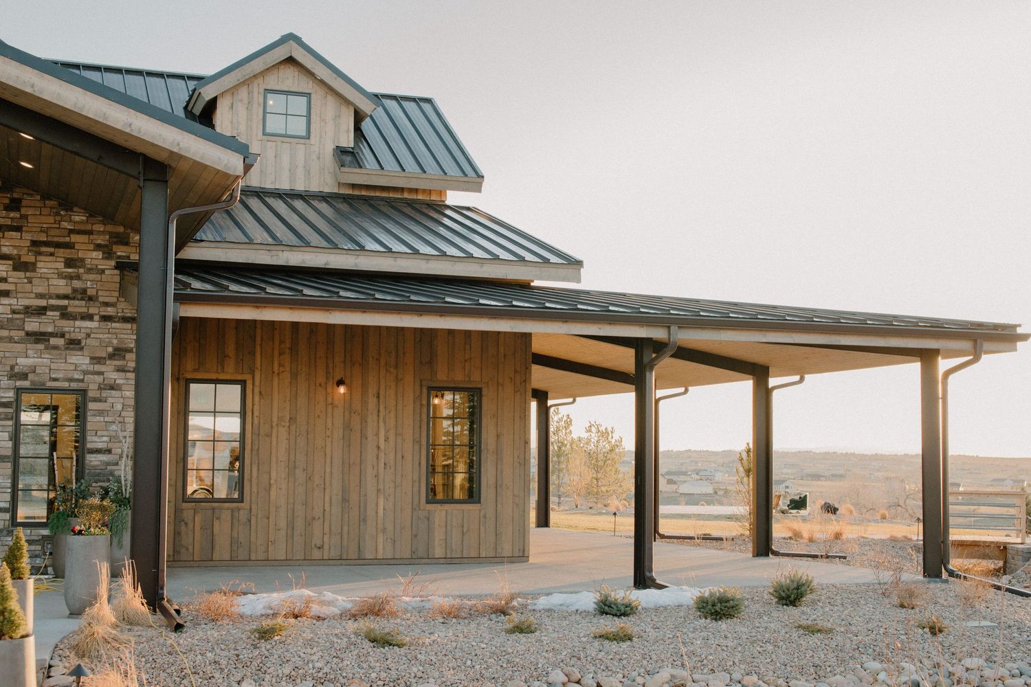 Wedding styled shoot at Bonnie Blues Event Venue in Denver, Colorado. Photos taken by Makayla Miranda Photo.