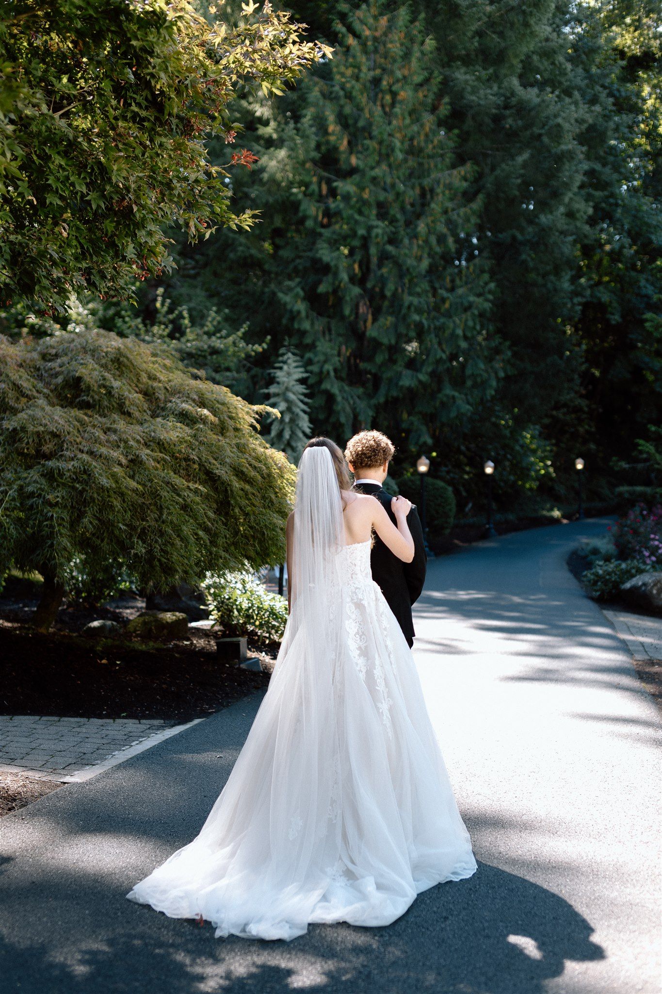 Couple first look on their wedding day in Portland, Oregon, captured by Makayla Miranda Photo