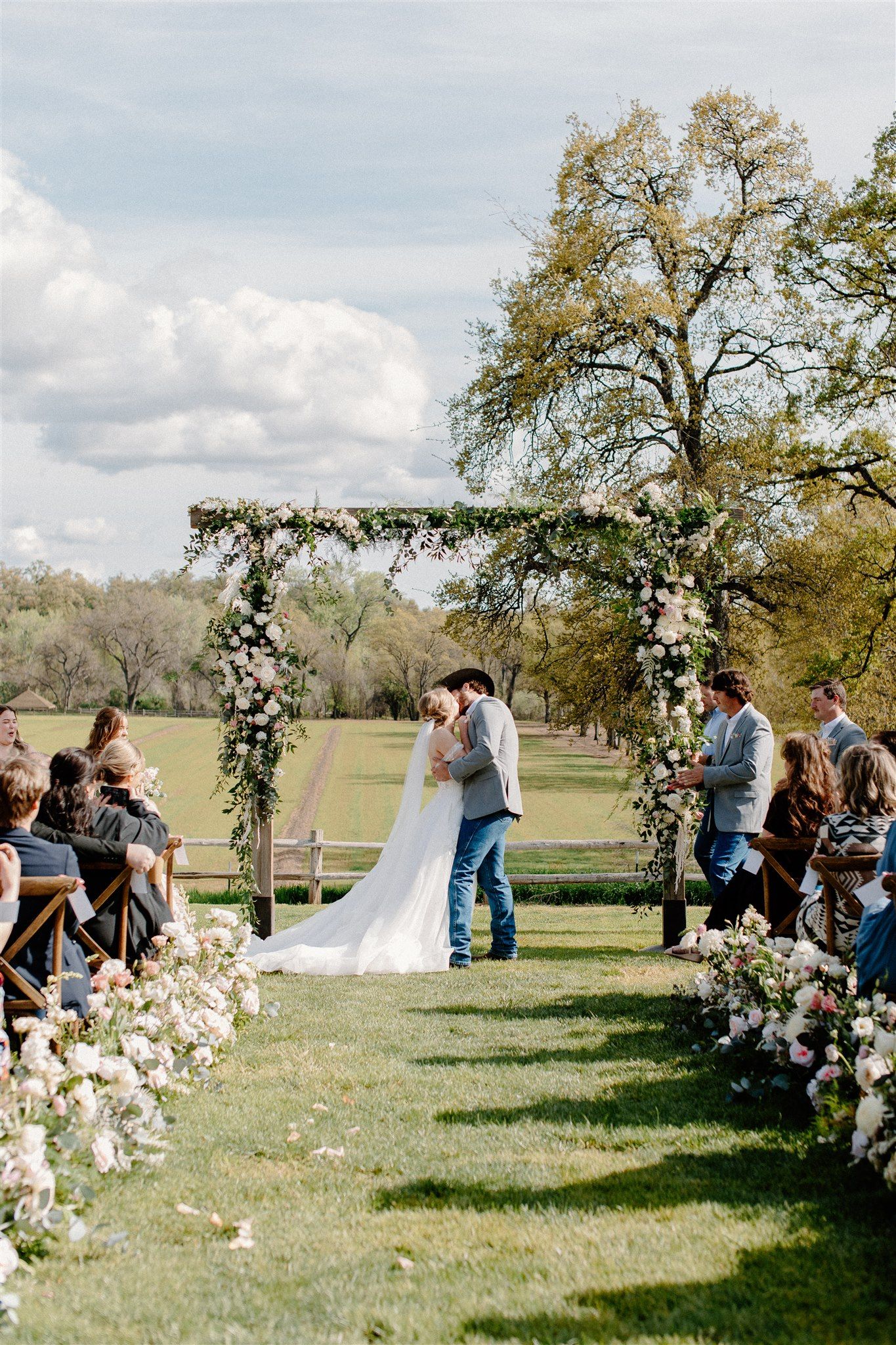 Wedding day at Little Bear Creek Ranch in Redding, California. Photos taken by Makayla Miranda Photo.