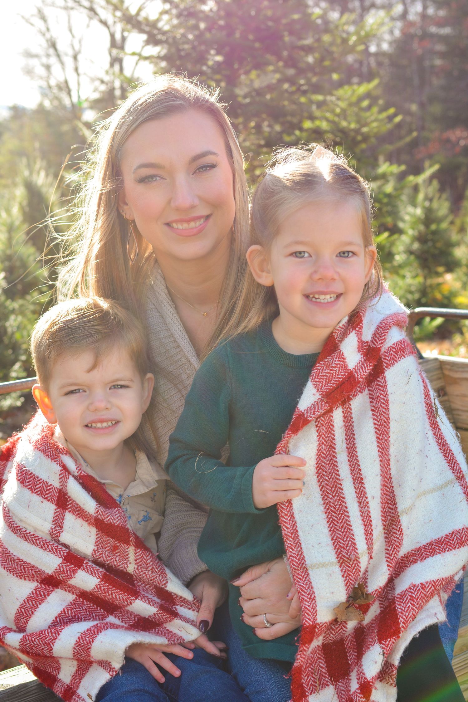 Studio Joki Family Portrait Photography