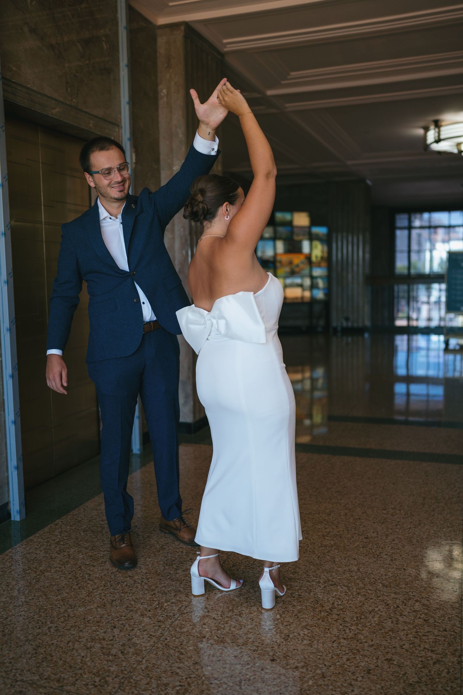 san diego wedding photographer san diego courthouse elopement intimate courthouse wedding ceremony couple portraits downtown san diego