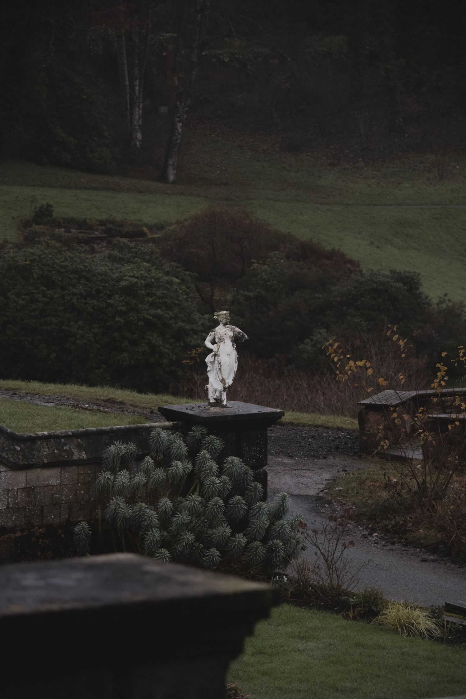 Statue at Tawny Hotel in Stoke in the grounds of the hotel.
