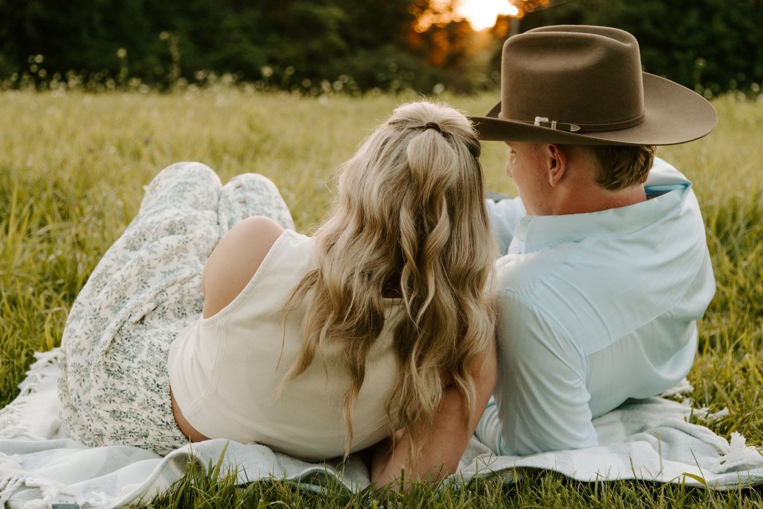 Middle Tennessee farm couple's engagement photography
