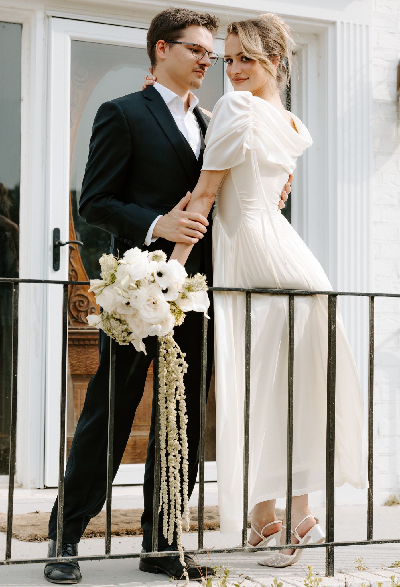 Charleston wedding/engagement/couple photos at Pine Creek Place