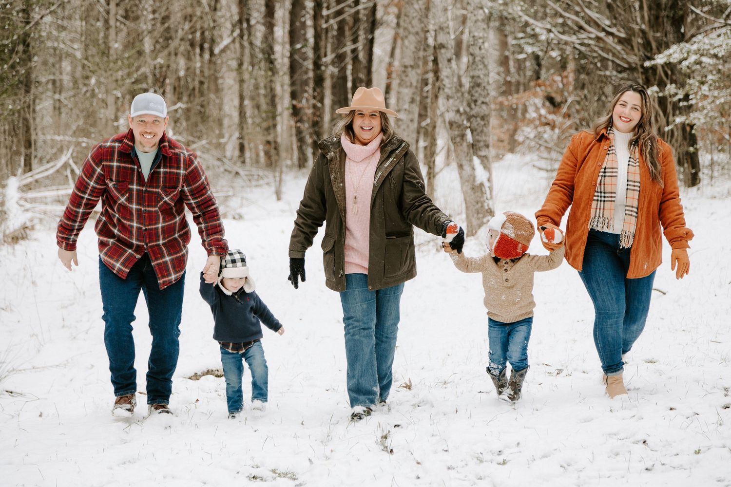 Middle Tennessee snowy family photography