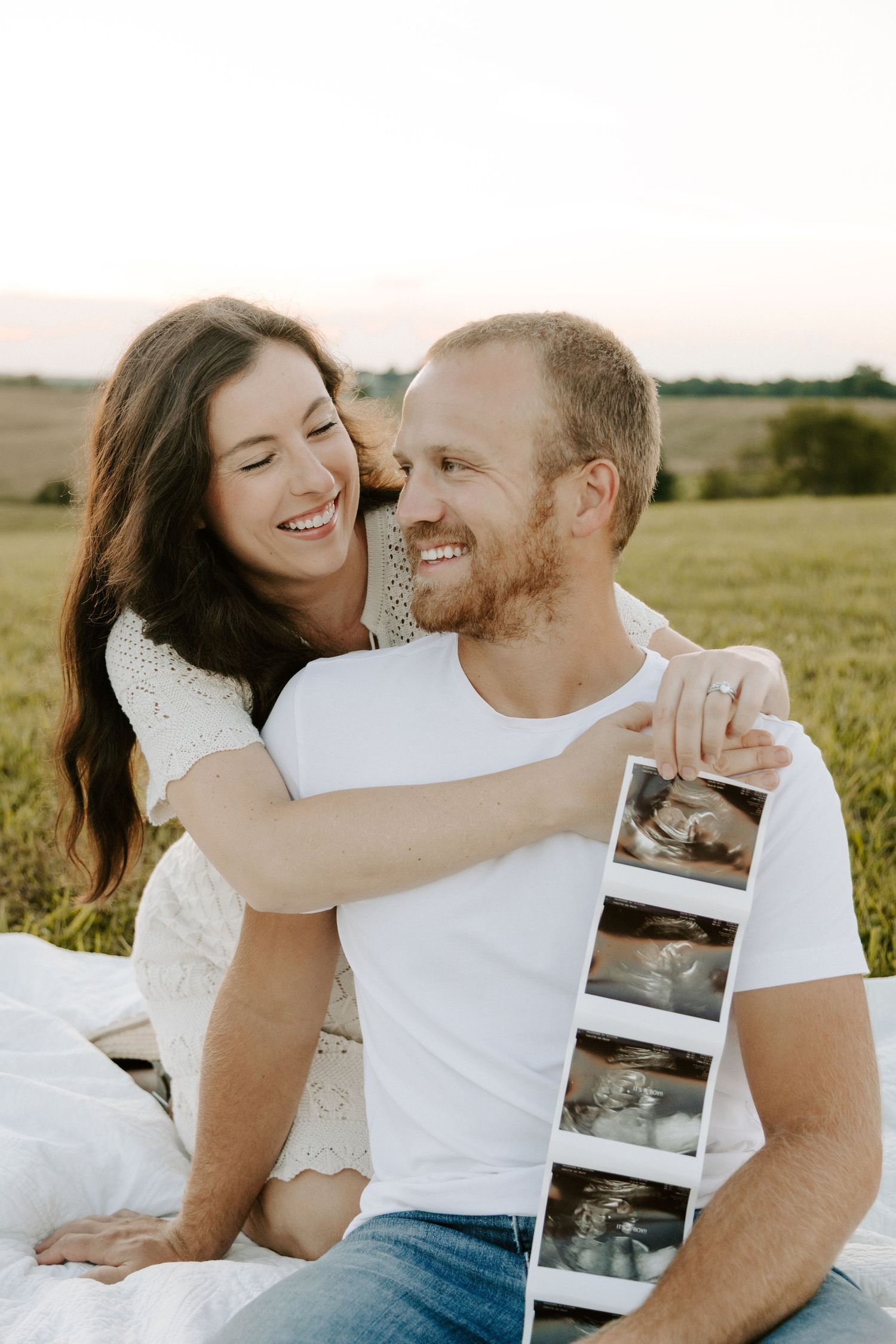 Middle Tennessee couple's maternity photography