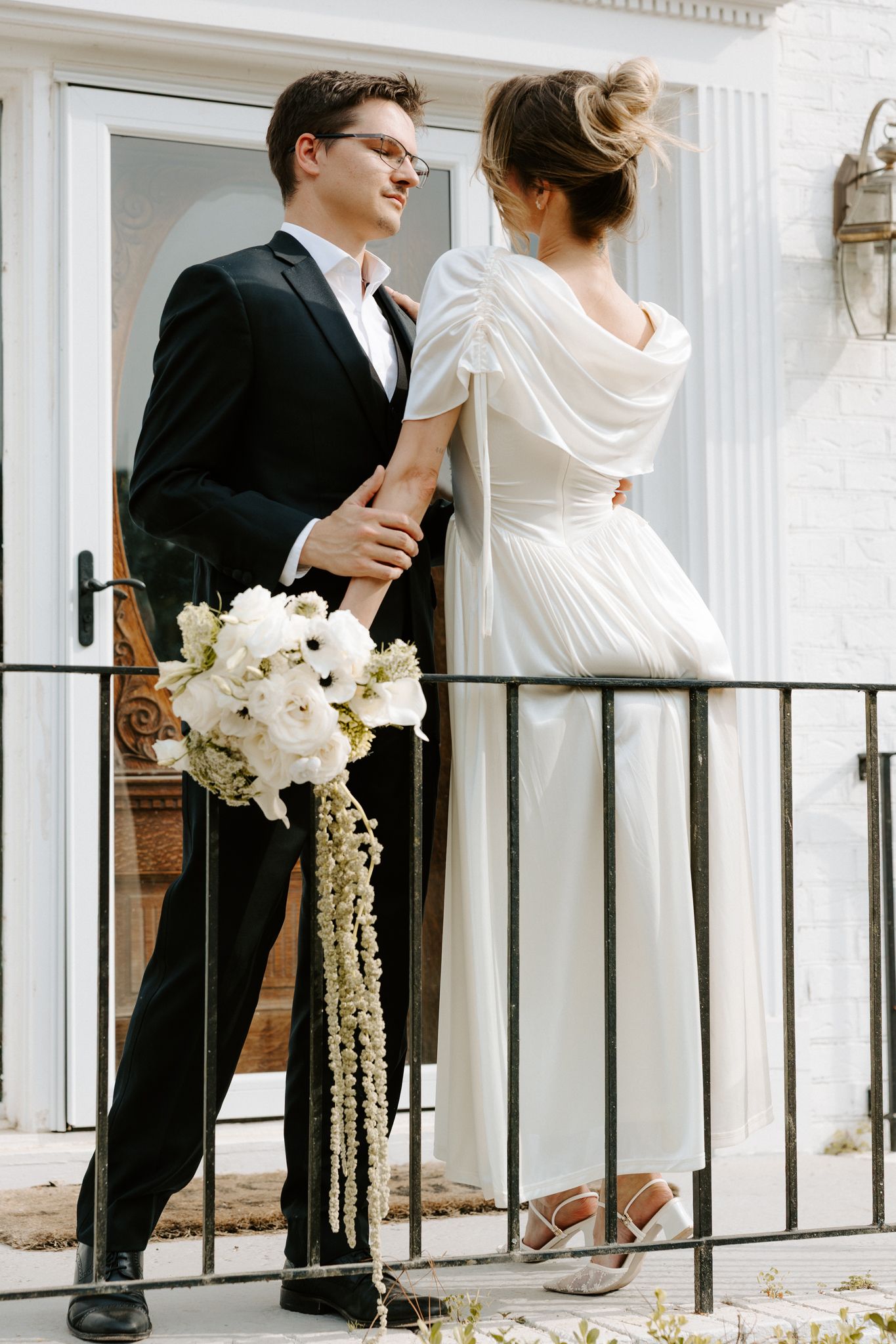 Charleston wedding/engagement/couple photos at Pine Creek Place