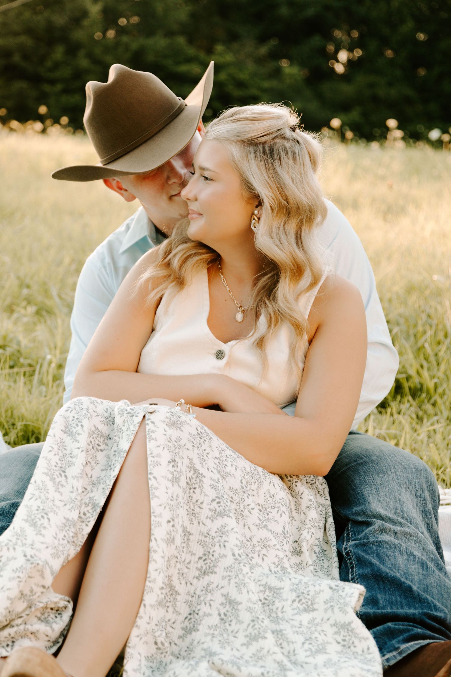 Middle Tennessee farm couple's engagement photography