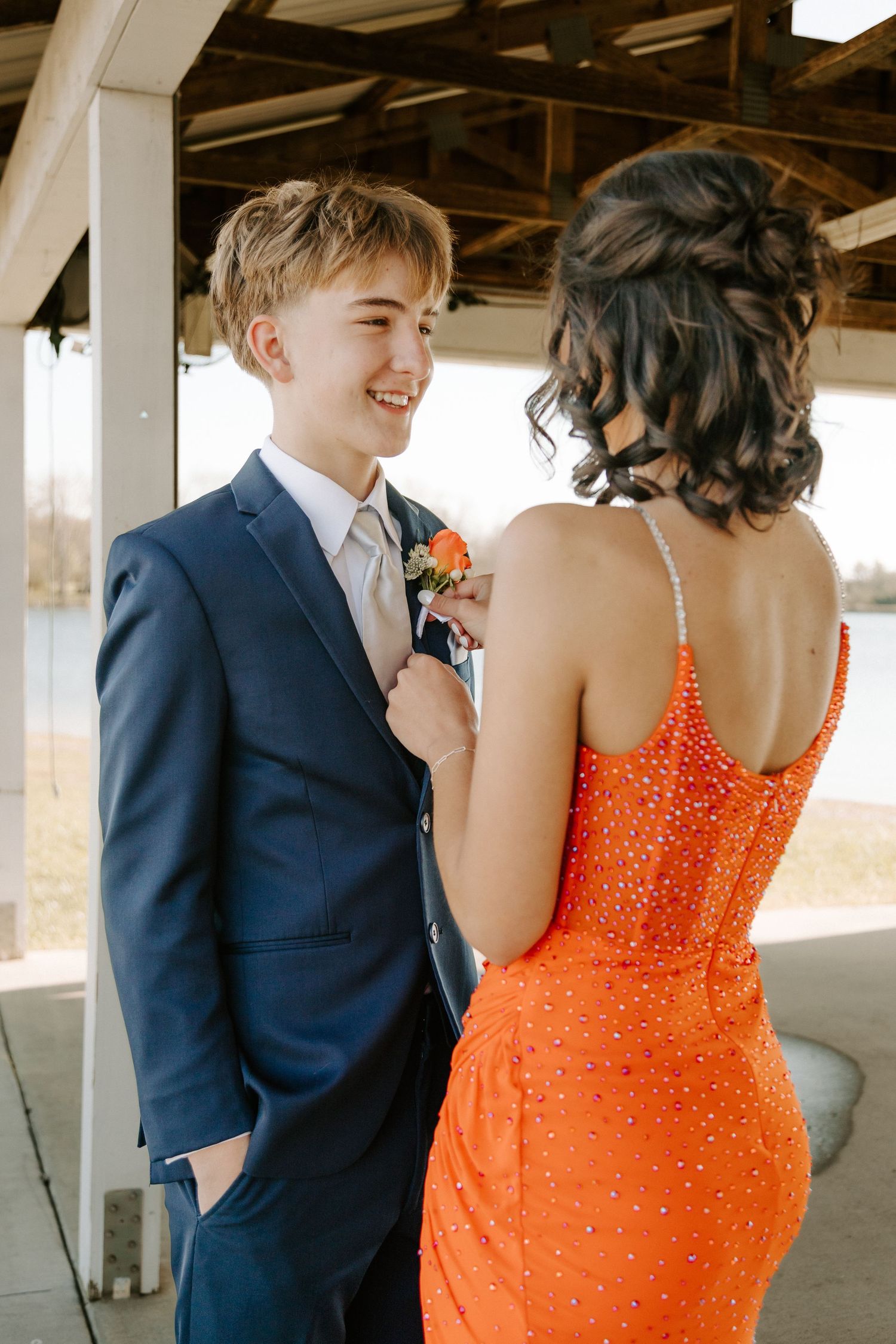 Middle Tennessee senior and prom couple's lake photography
