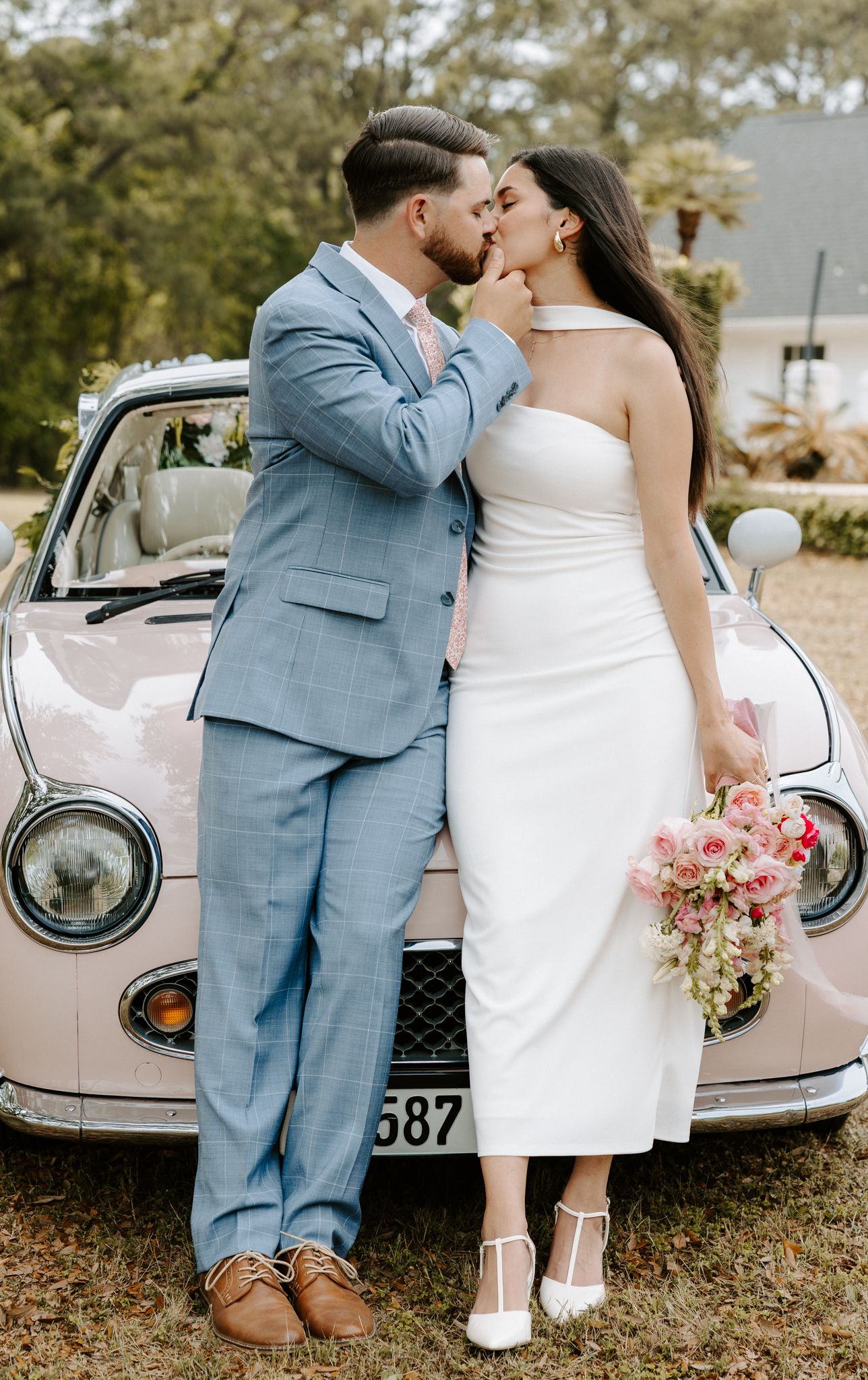 Charleston wedding/engagement/couple photos at Pine Creek Place
