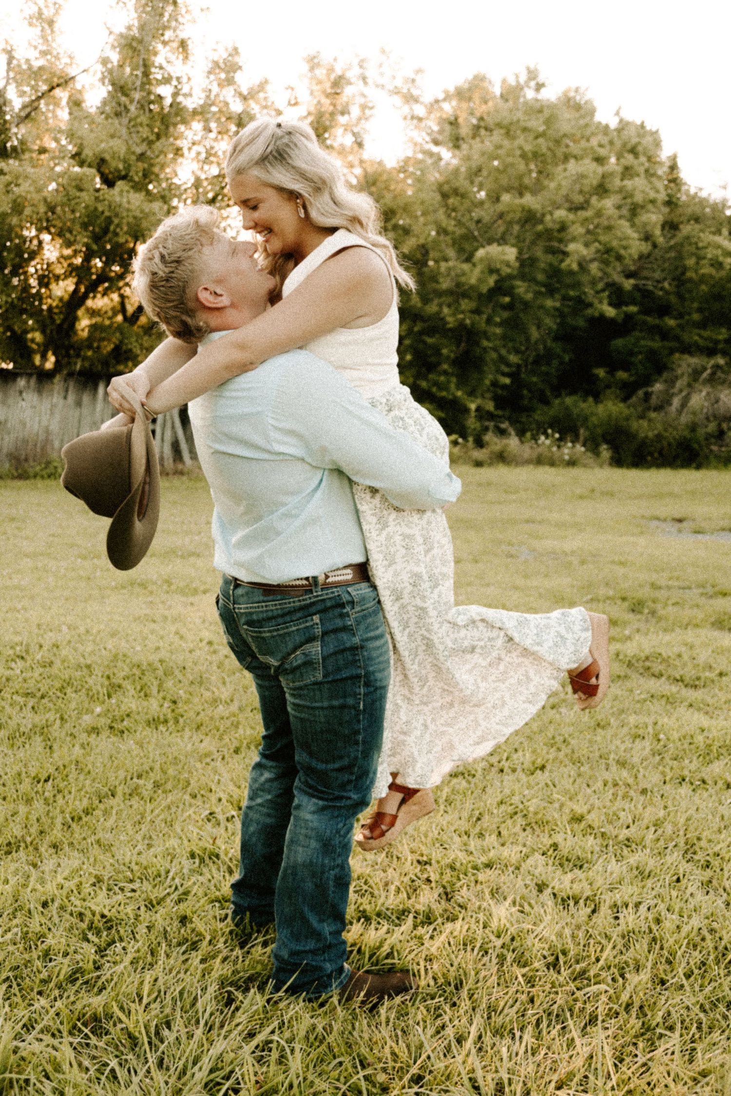 Middle Tennessee farm couple's engagement photography