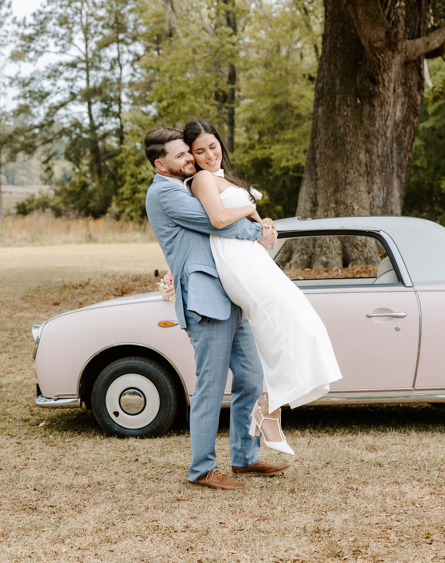 Charleston wedding/engagement/couple photos at Pine Creek Place