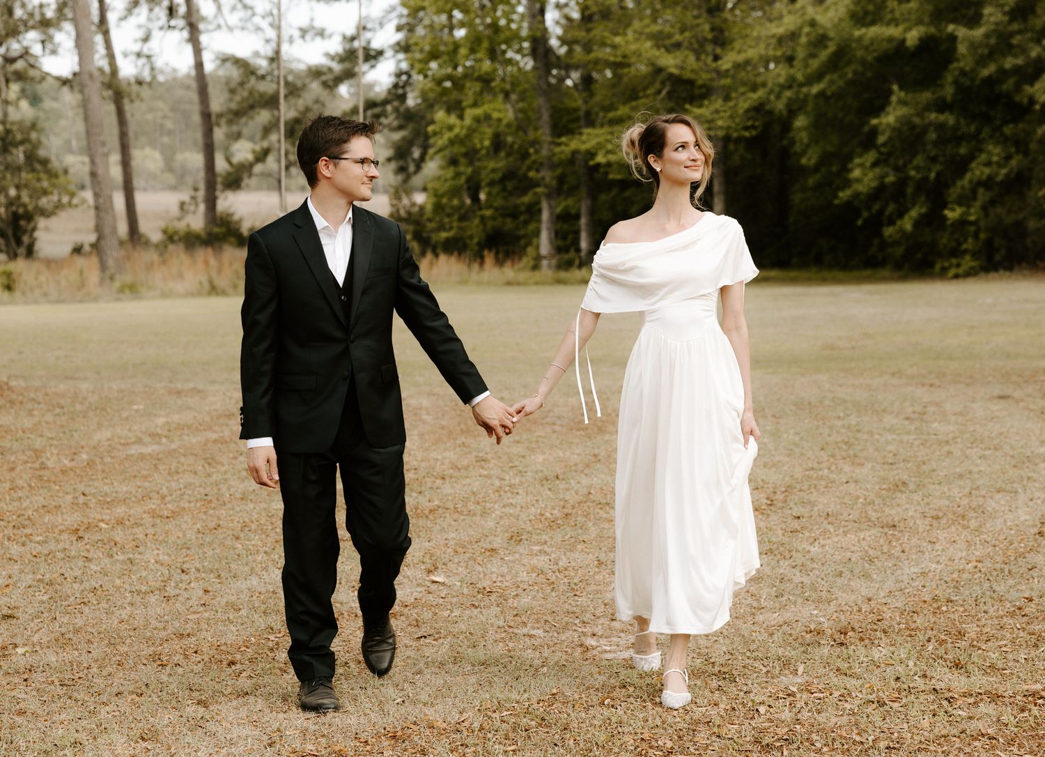Charleston wedding/engagement/couple photos at Pine Creek Place