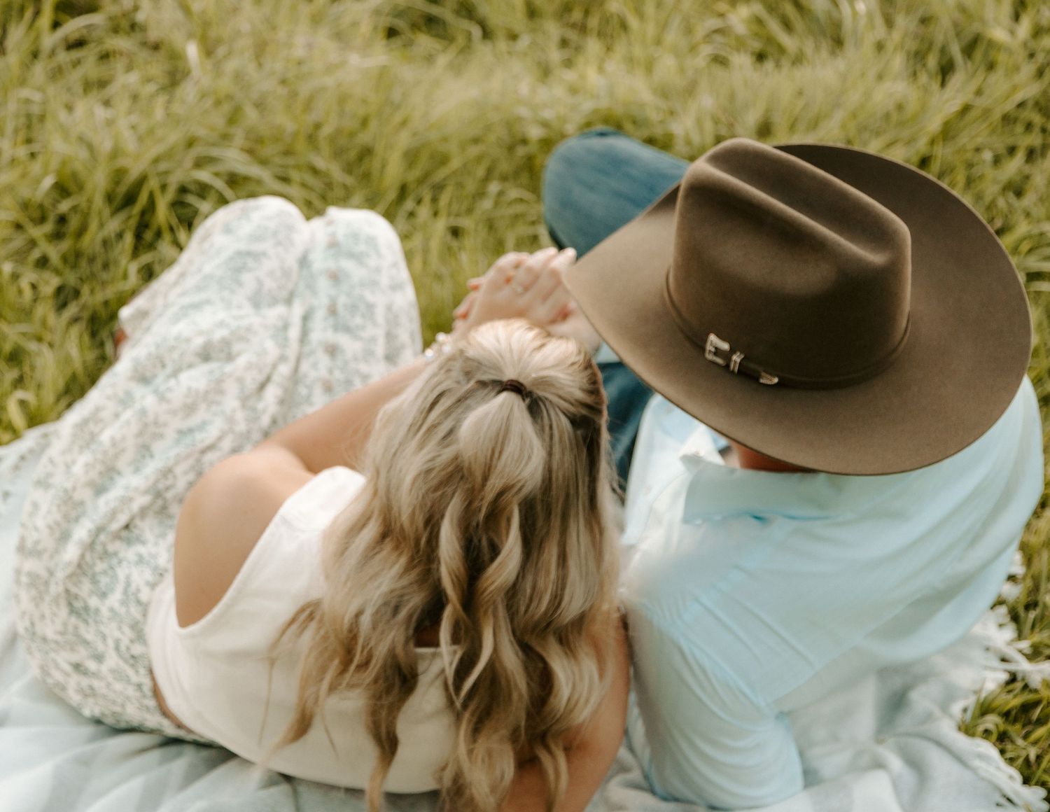 Middle Tennessee farm couple's engagement photography