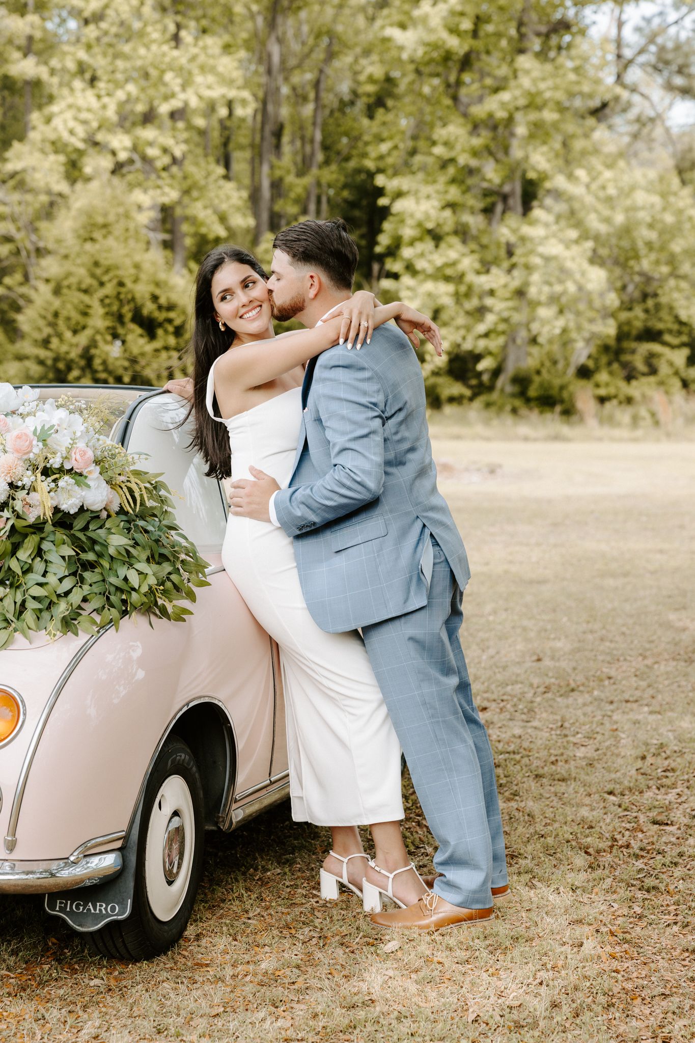 Charleston wedding/engagement/couple photos at Pine Creek Place
